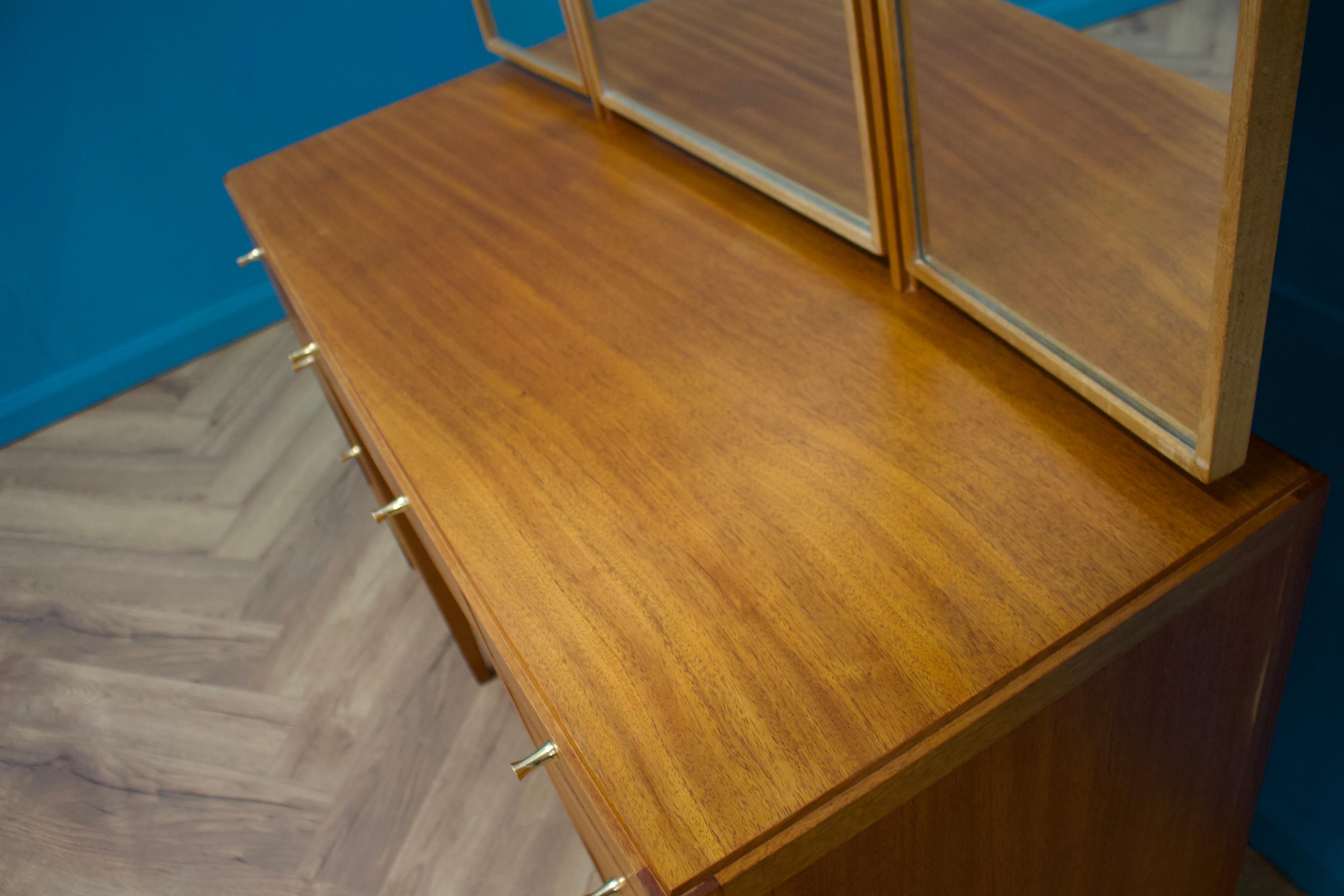Mid Century Teak Dressing Table by Heals from Loughborough, 1960s In Good Condition For Sale In South Shields, GB