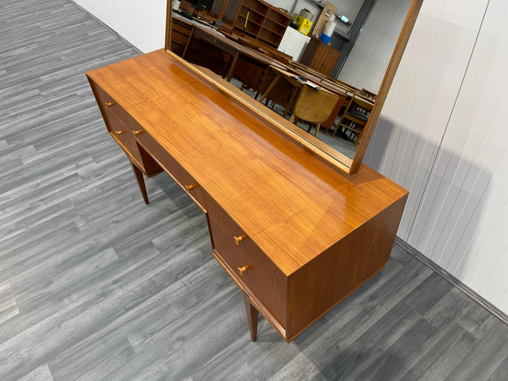 Mid-Century Teak Dressing Table by McIntosh of Kirkcaldy 5