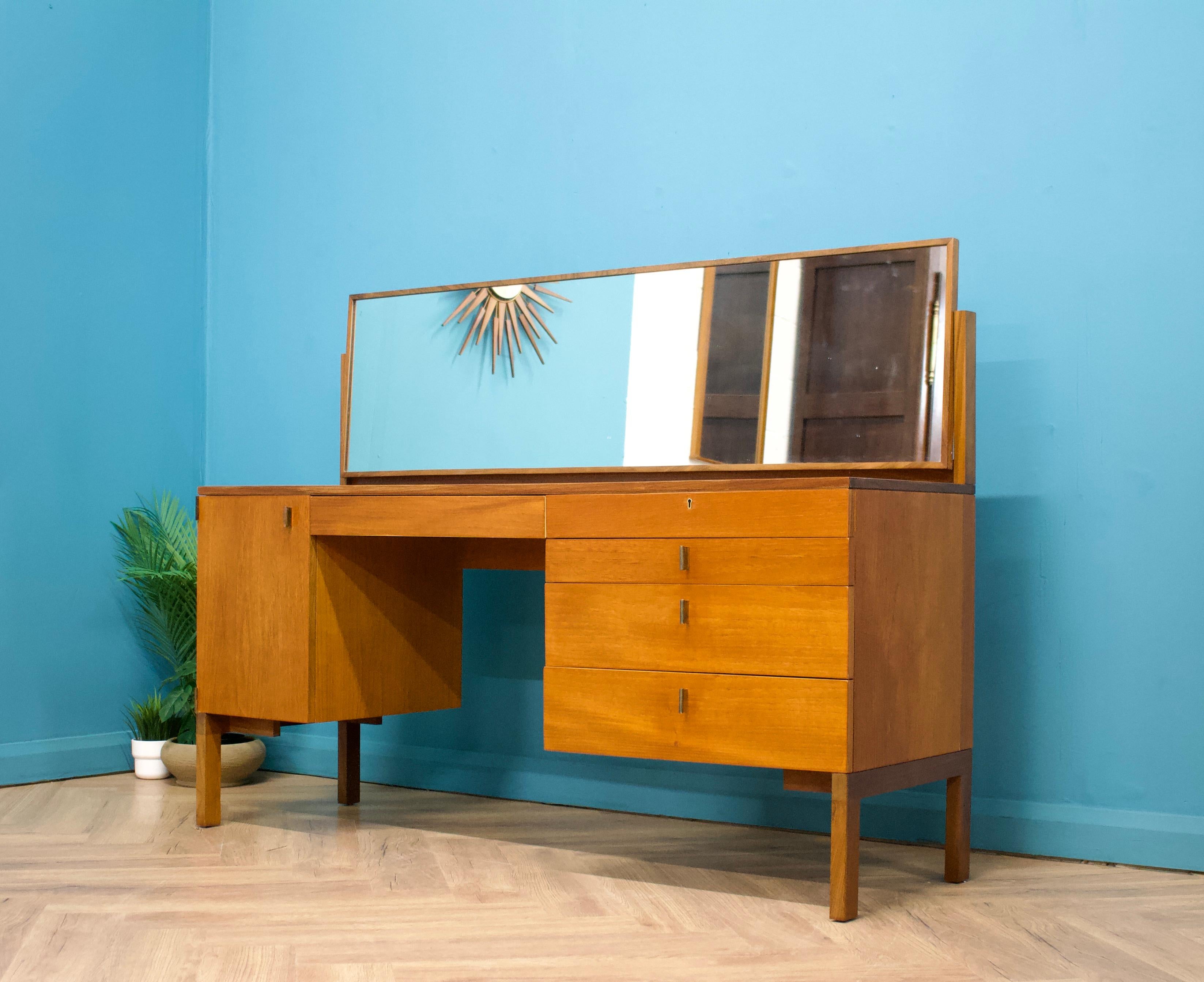 British Mid-Century Teak Dressing Table from Beithcraft, 1960s