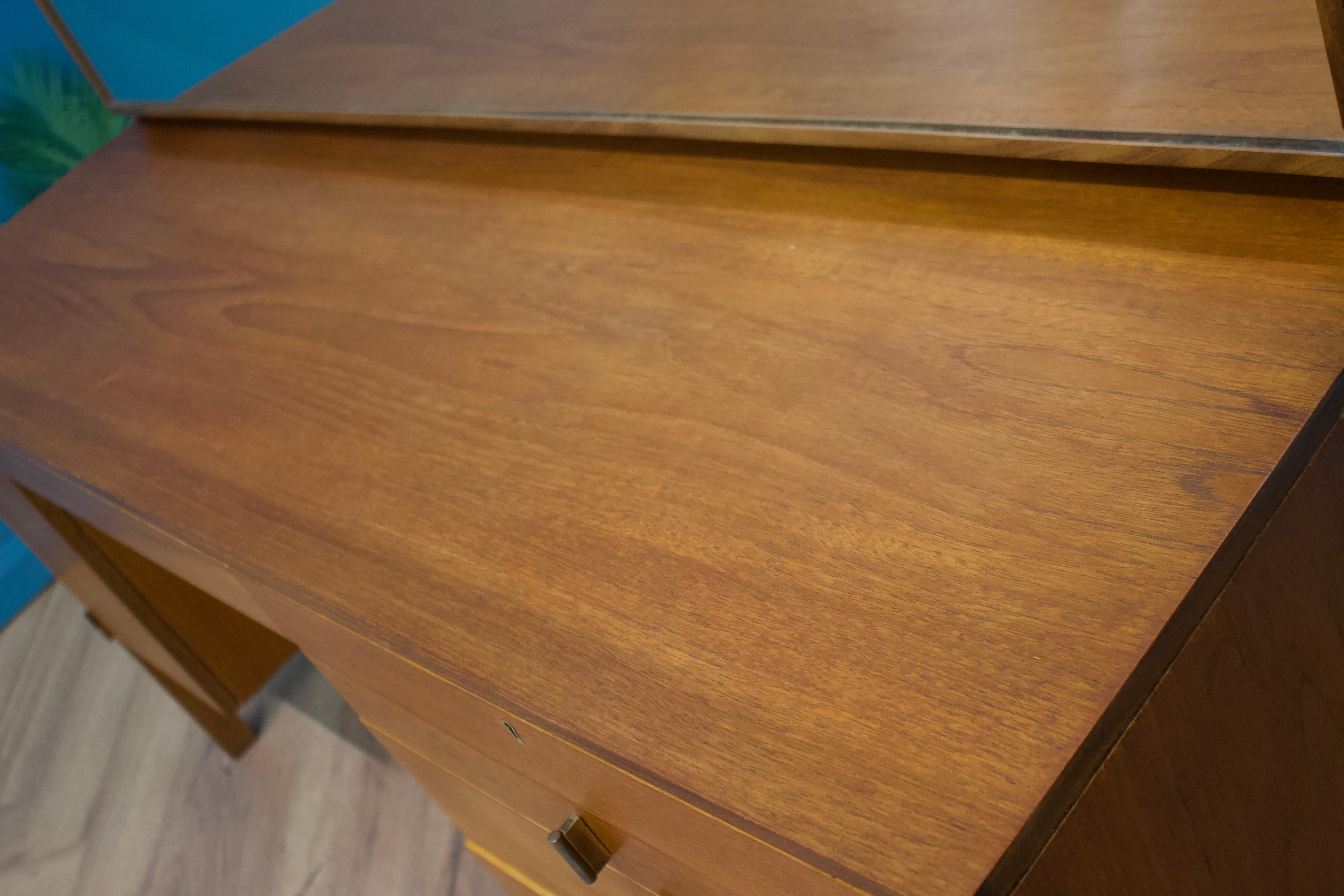 Mid-Century Teak Dressing Table from Beithcraft, 1960s In Good Condition In South Shields, GB