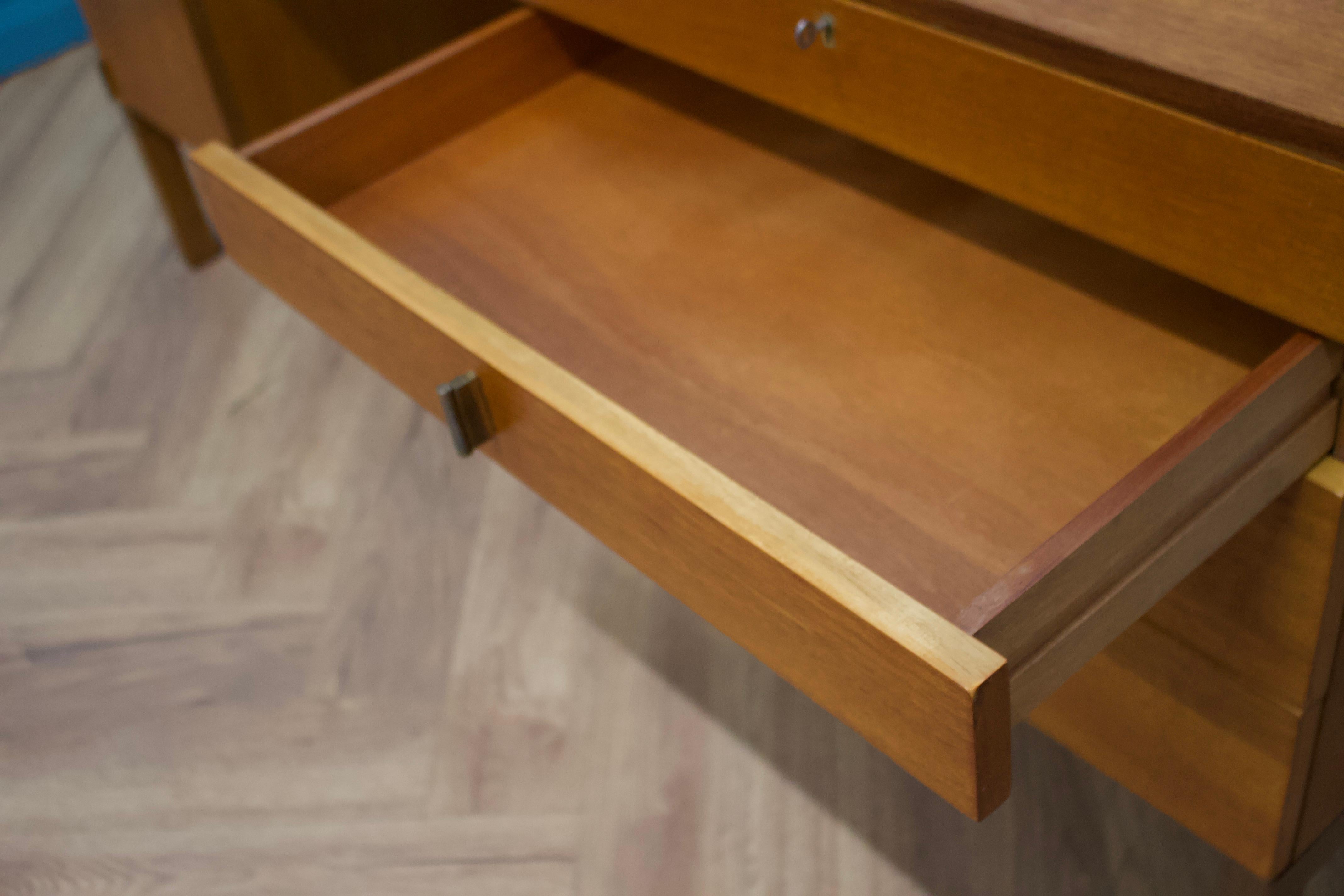 20th Century Mid-Century Teak Dressing Table from Beithcraft, 1960s