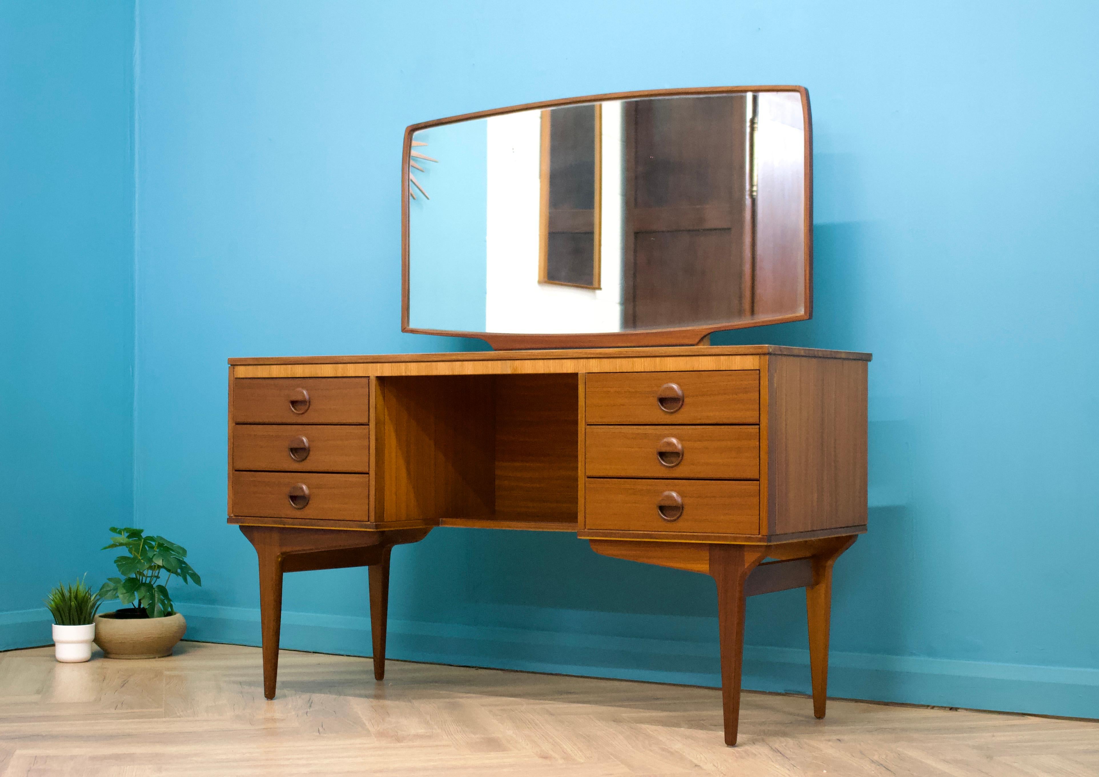 British Mid-Century Teak Dressing Table from Butilux, 1960s