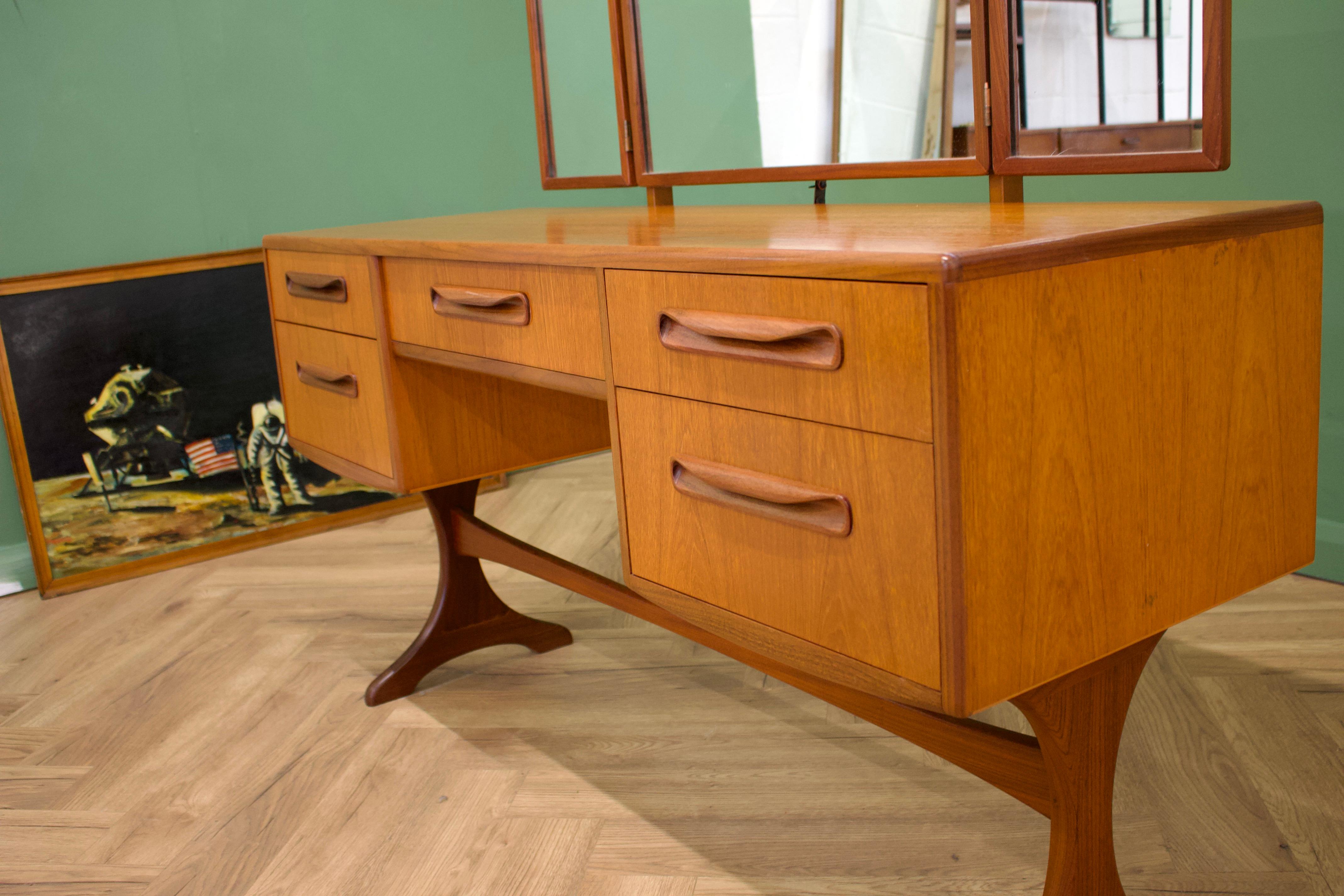 Veneer Mid-Century Teak Dressing Table from G Plan, 1960s