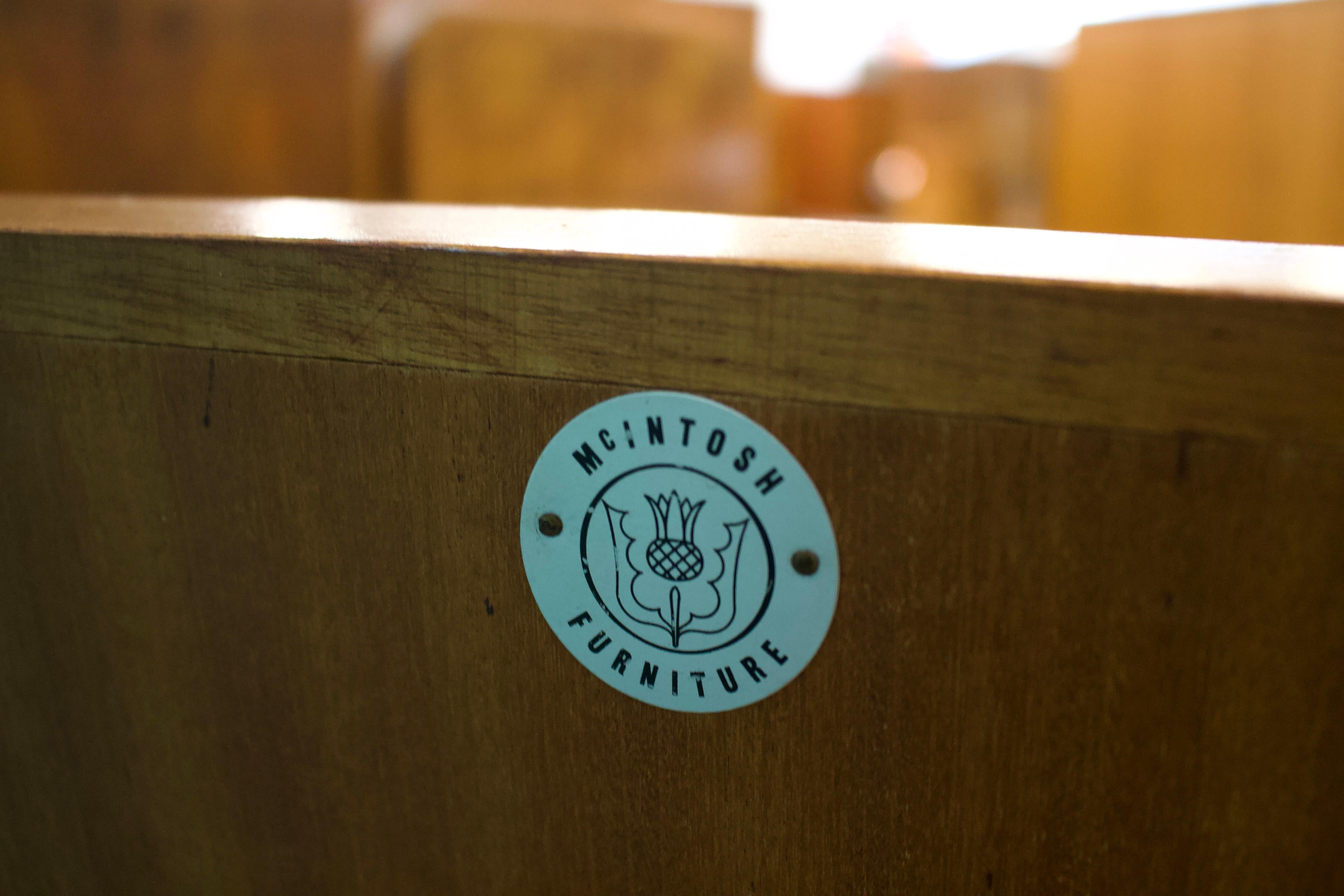 Table de coiffeuse McIntosh, années 1960 en vente 2