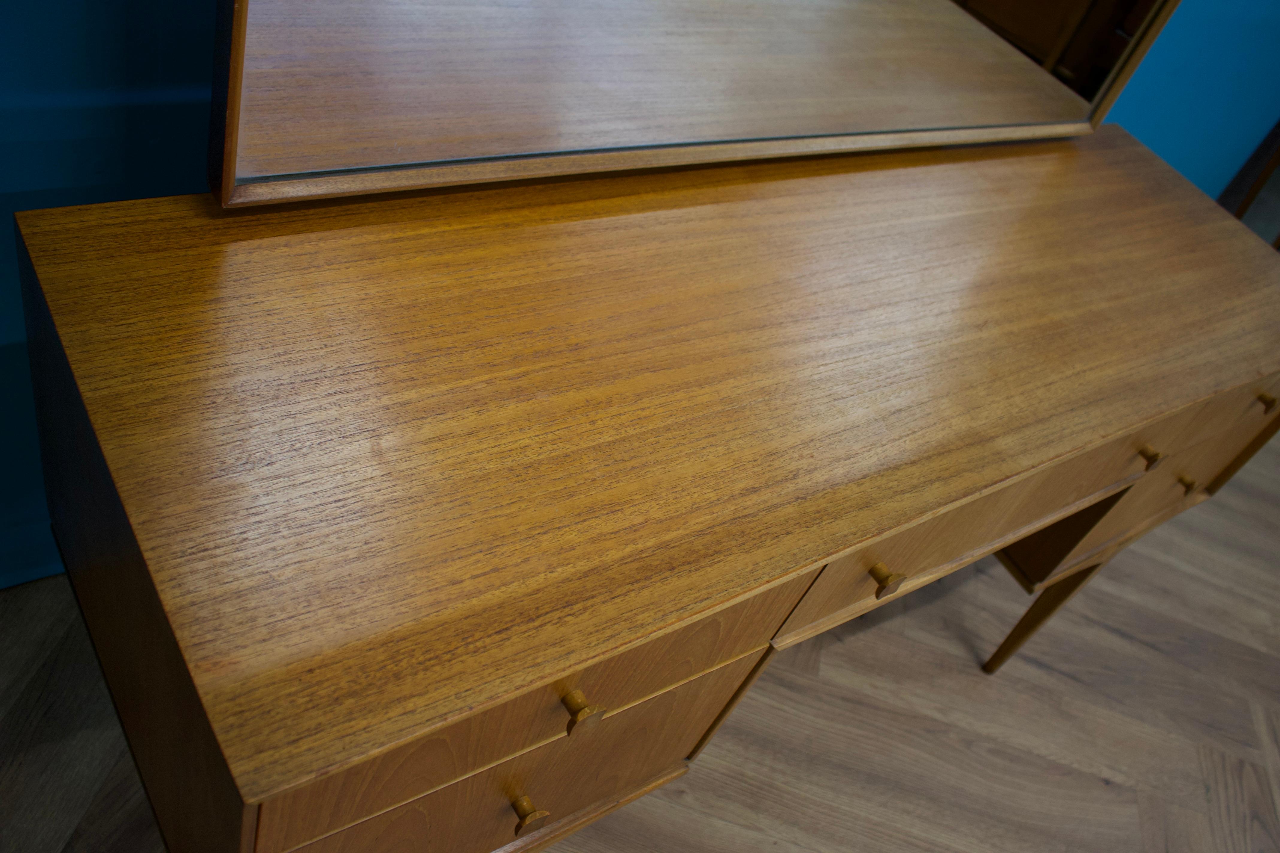 Mid-Century-Kommodentisch aus Teakholz von McIntosh, 1960er Jahre im Zustand „Gut“ im Angebot in South Shields, GB