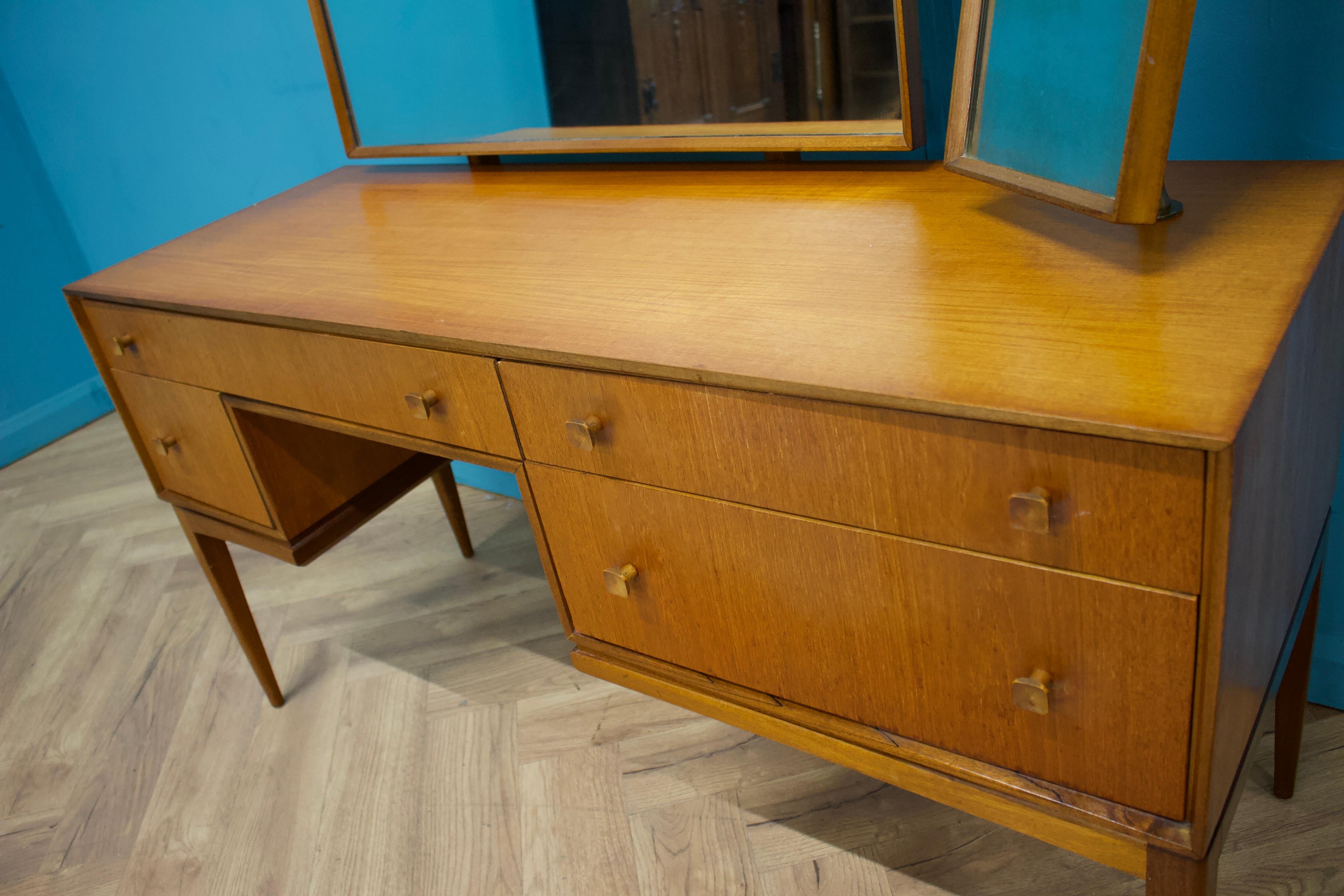 Table de coiffeuse McIntosh, années 1960 Bon état - En vente à South Shields, GB