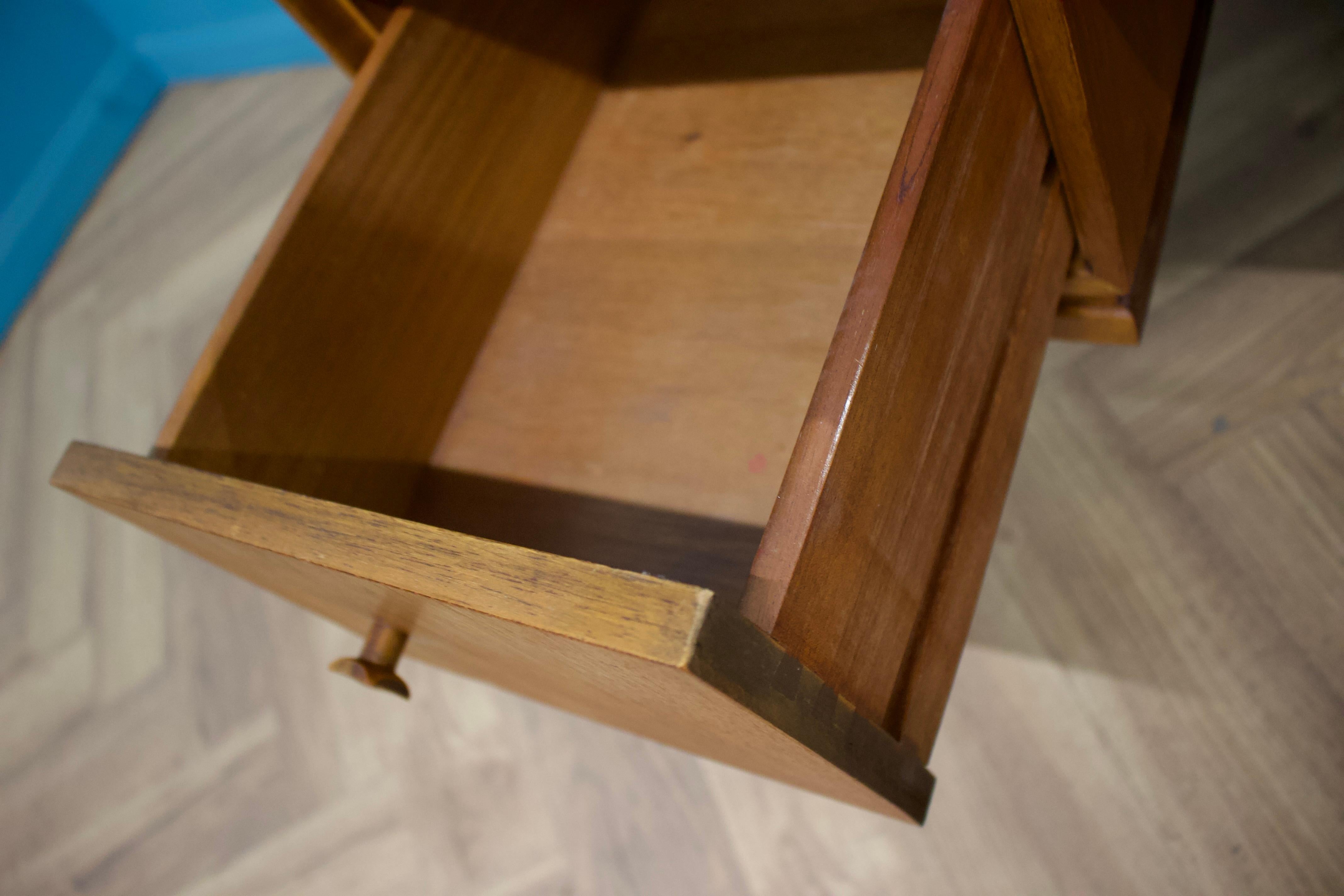 Teck Table de coiffeuse McIntosh, années 1960 en vente