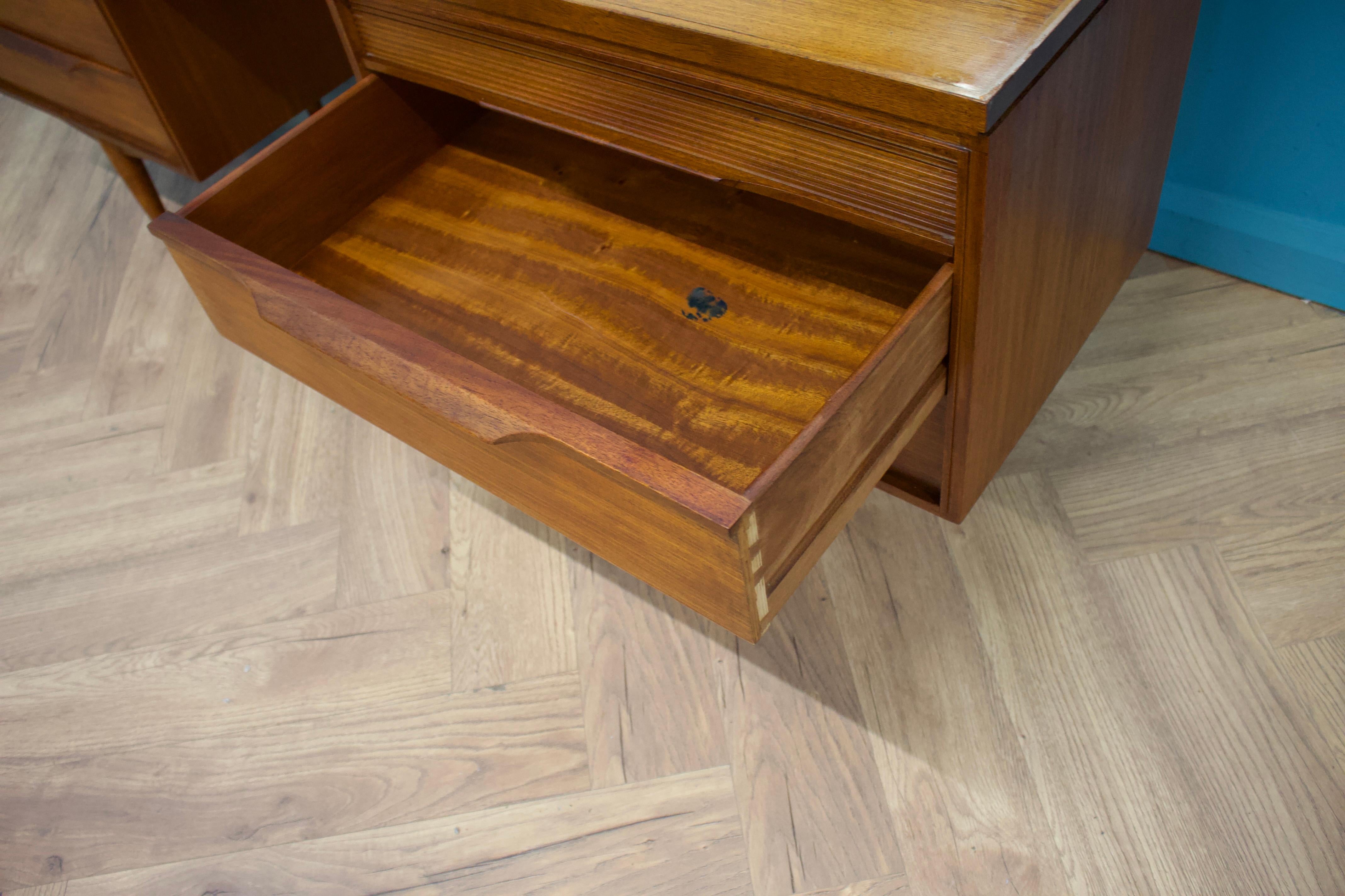 Mid Century Teak Dressing Table from White & Newton, 1960s For Sale 1
