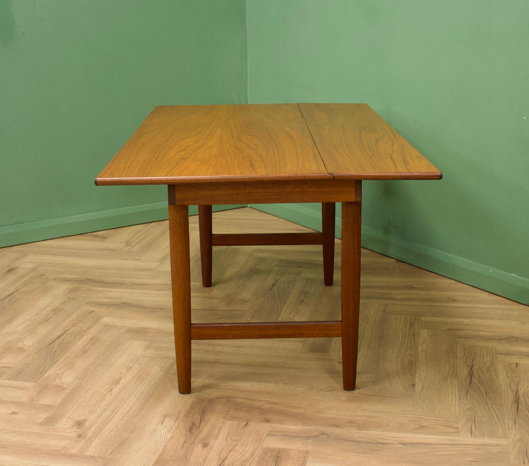Mid-Century Teak Drop-Leaf Dining Table from Bath, 1960s In Good Condition In South Shields, GB