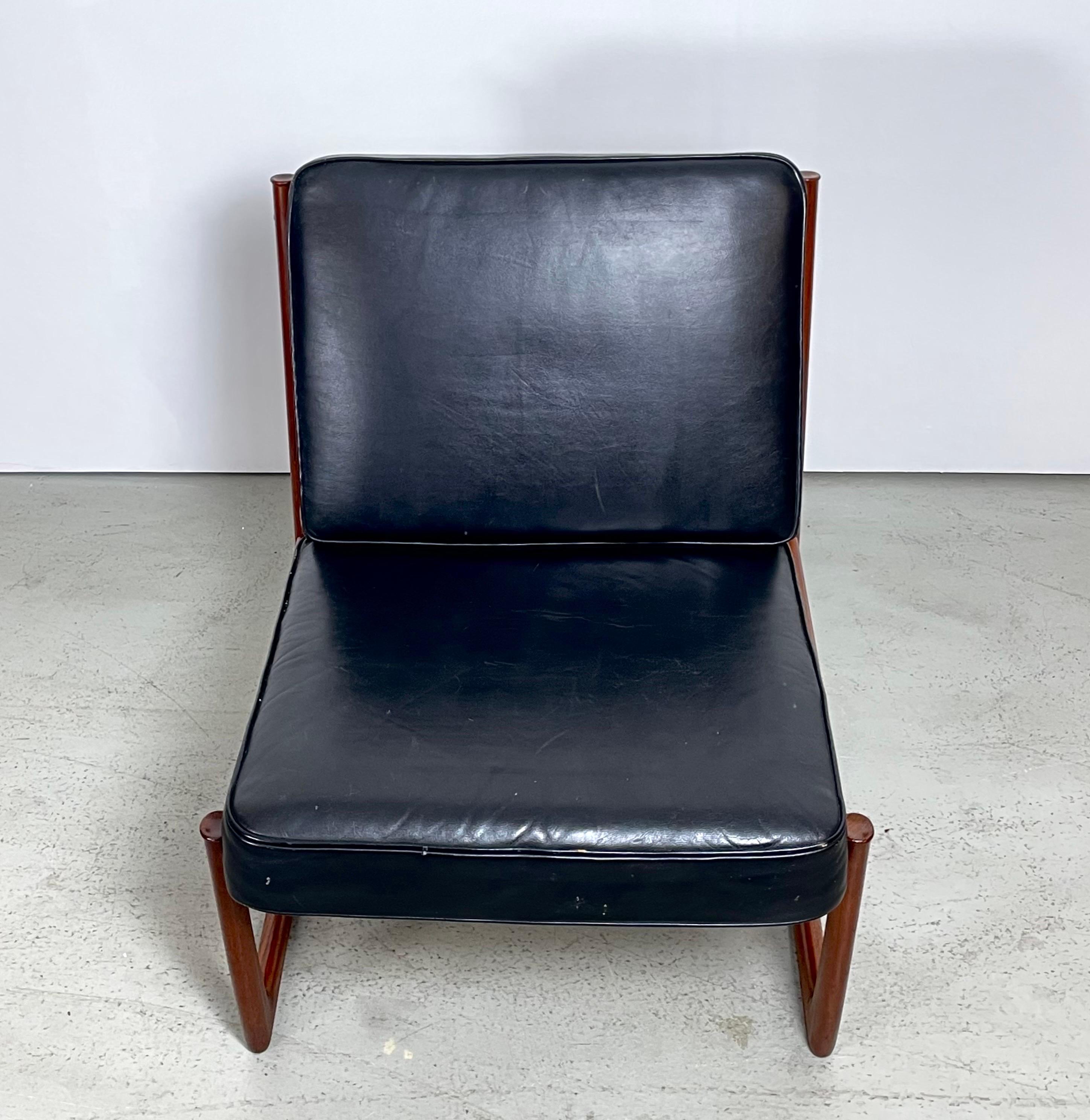 Mid-Century Modern Mid-Century Teak Easy Chair by Hvidt &  Mølgaard 1950s Denmark For Sale