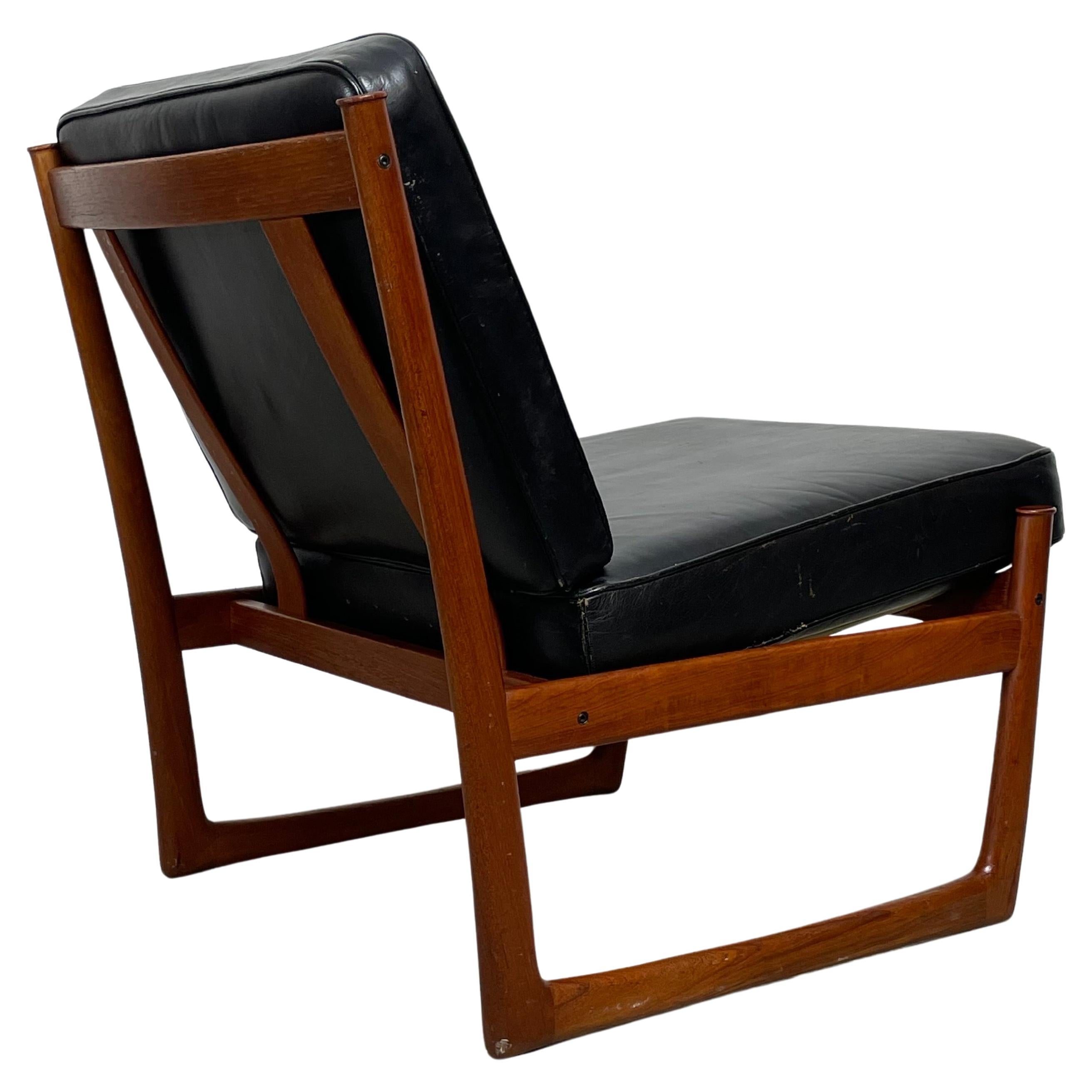 Mid-Century Teak Easy Chair by Hvidt &  Mølgaard 1950s Denmark For Sale