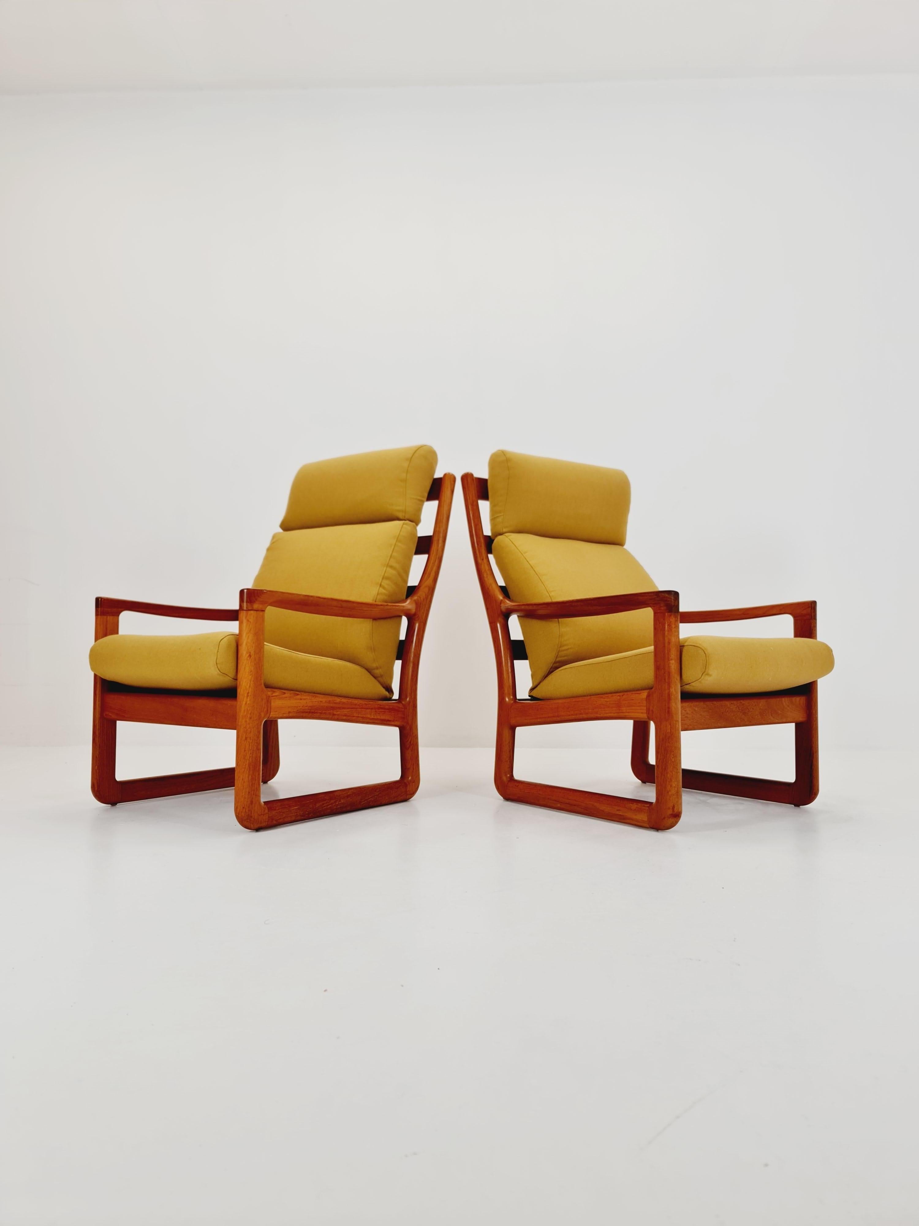 Einfache Sessel aus Teakholz aus der Mitte des Jahrhunderts von Johannes Andersen für Silkeborg  , 1960s

Es ist in sehr gutem Zustand. Doch wie bei allen Vintage-Artikeln sollten einige kleinere Gebrauchsspuren erwartet werden. Die gepolsterten
