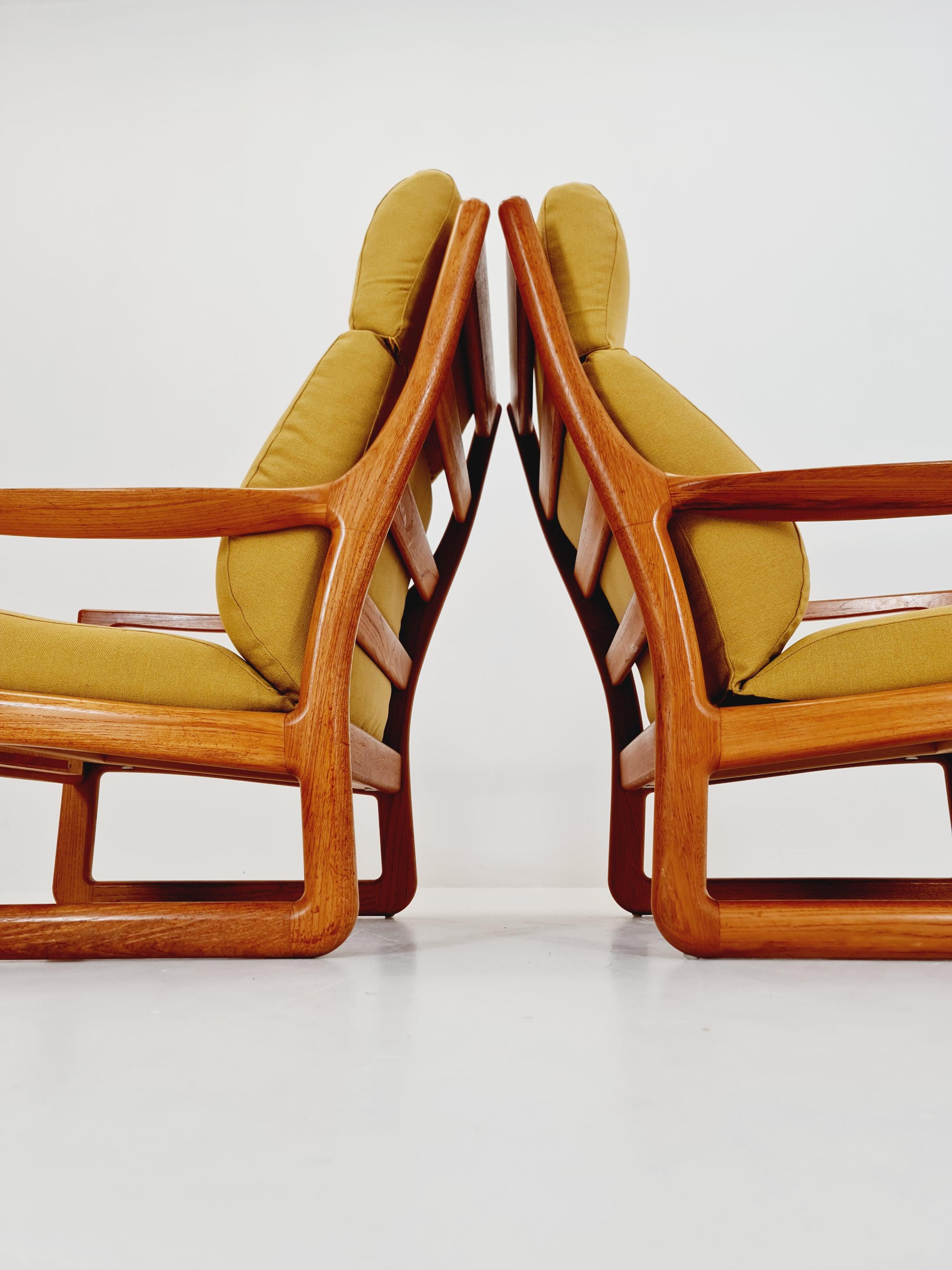 Einfache Sessel aus Teakholz aus der Mitte des Jahrhunderts von Johannes Andersen für Silkeborg  , 1960s (Dänisch) im Angebot