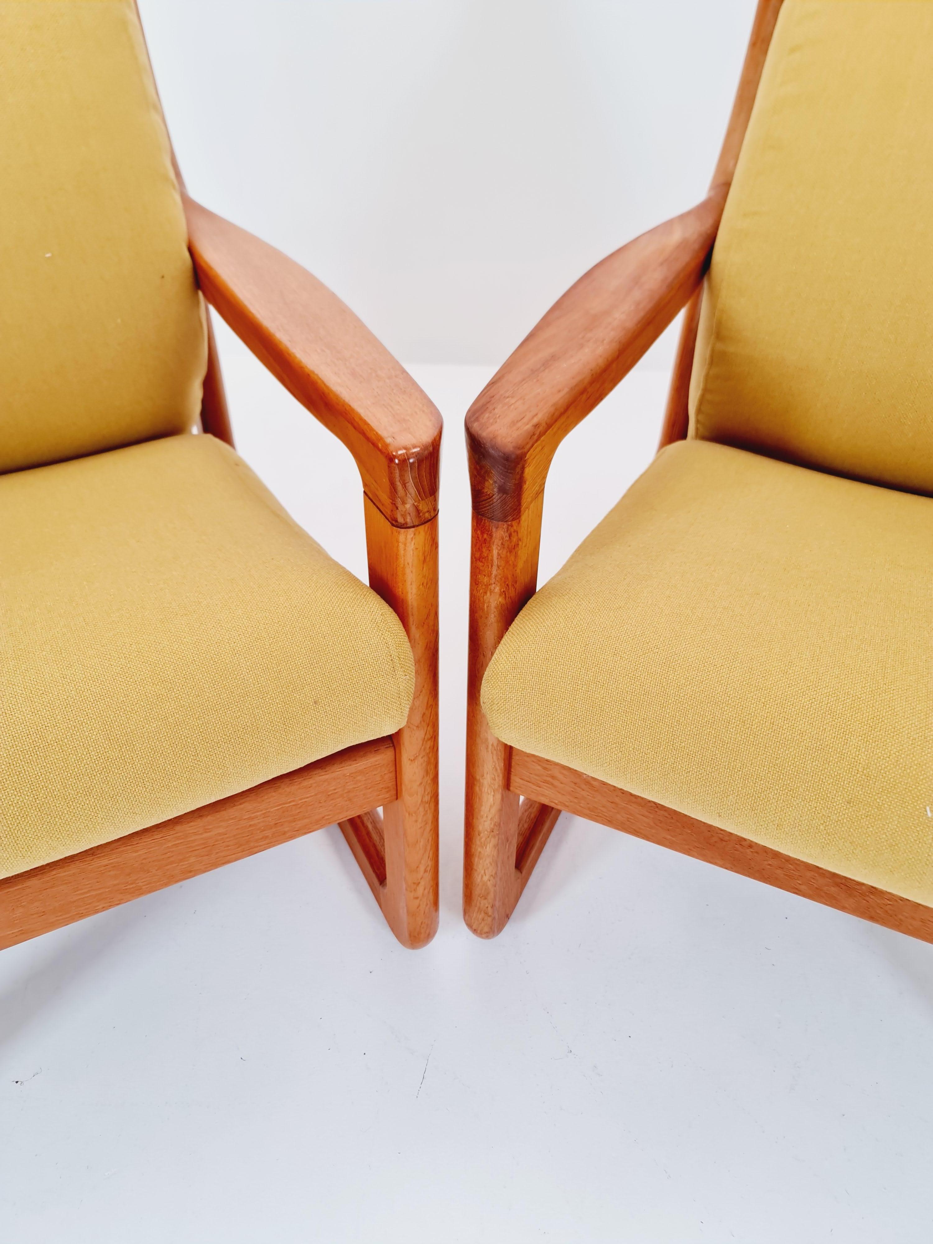 Einfache Sessel aus Teakholz aus der Mitte des Jahrhunderts von Johannes Andersen für Silkeborg  , 1960s im Angebot 1