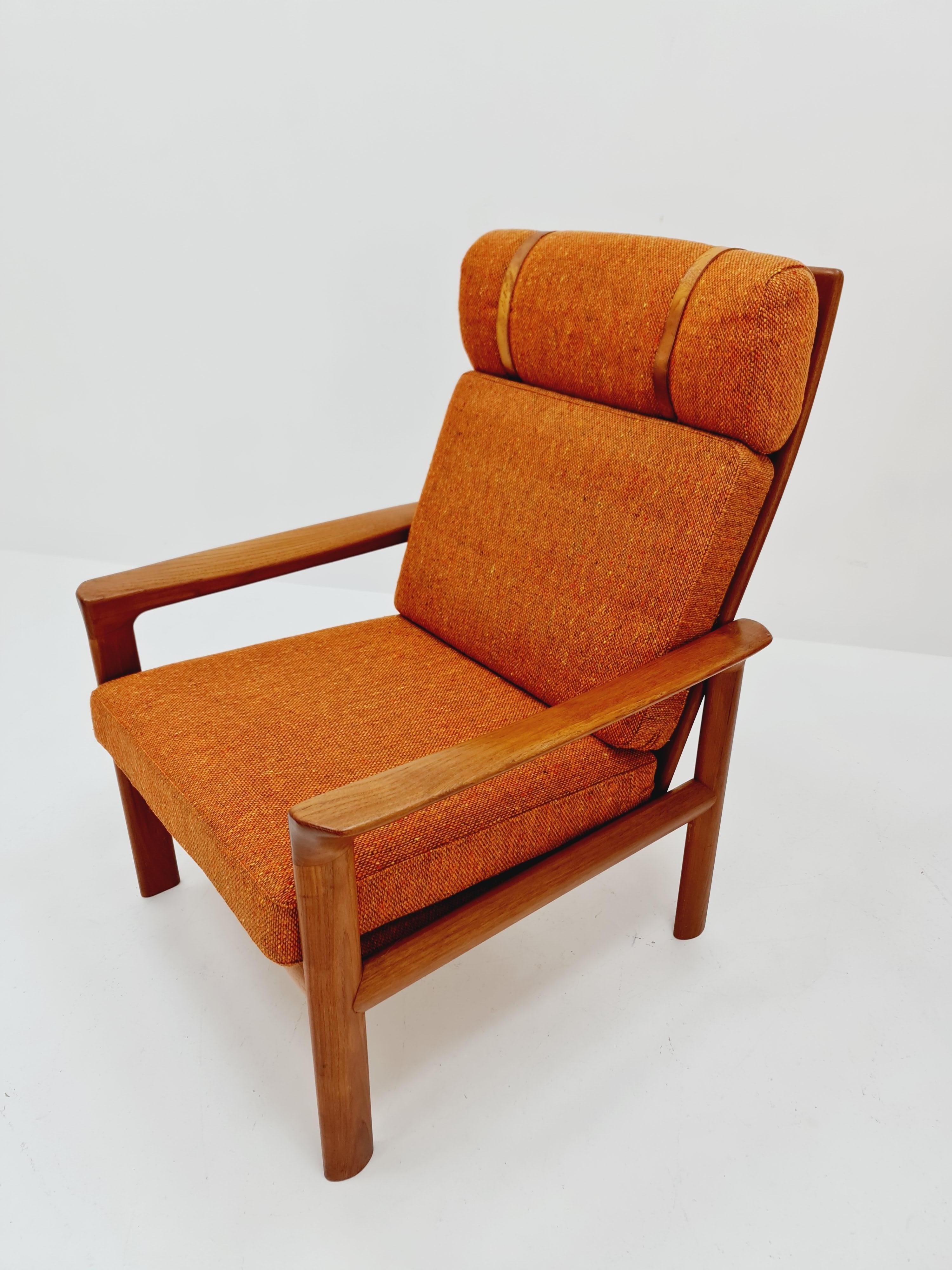 Mid century teak easy lounge high back chairs by Sven Ellekaer for Komfort  For Sale 4