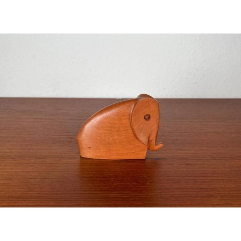 Mid-Century Teak Elephant Figurine, 1960s For Sale 1