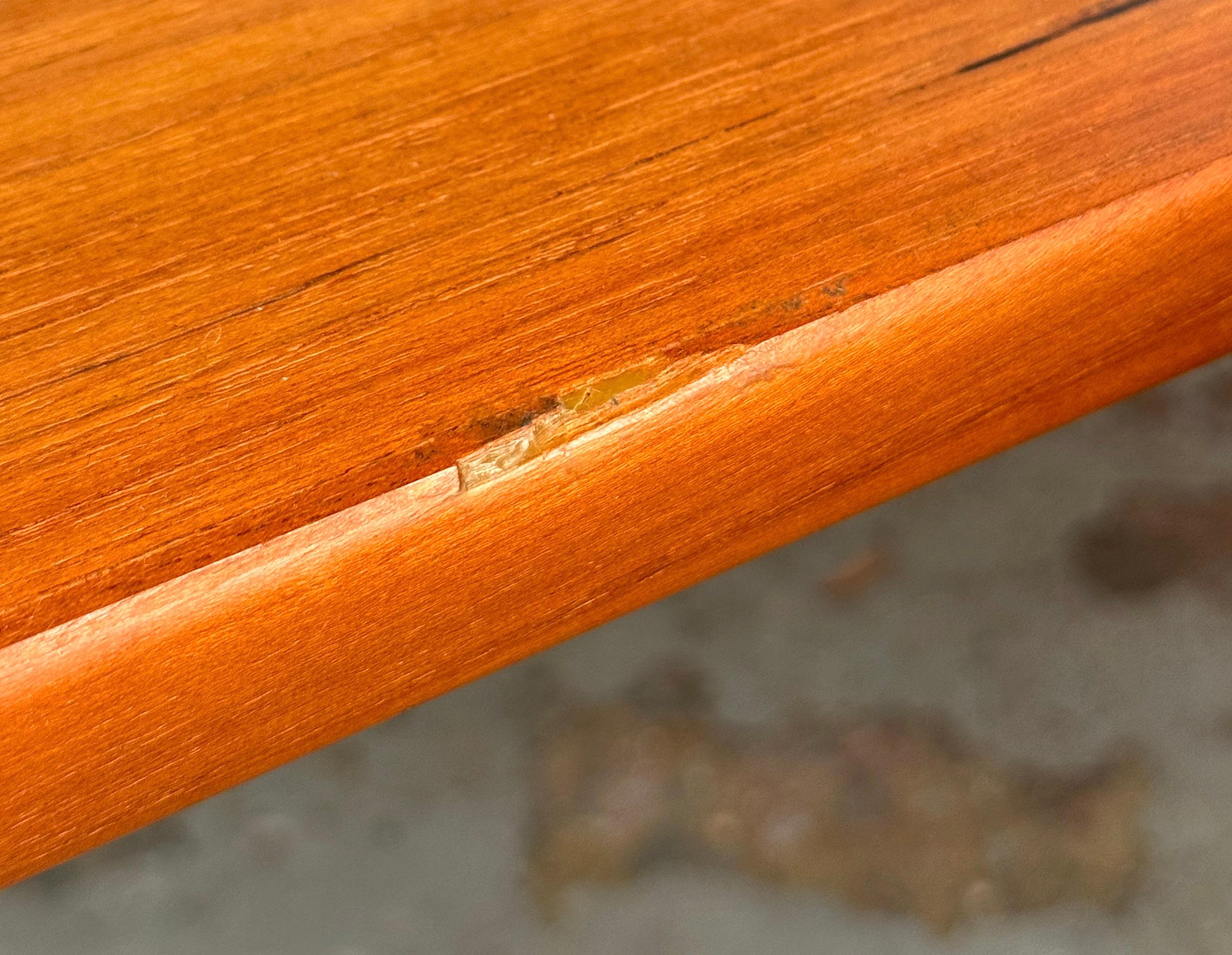 Tables d'extrémité en teck du milieu du siècle par Randers of Denmark en vente 9