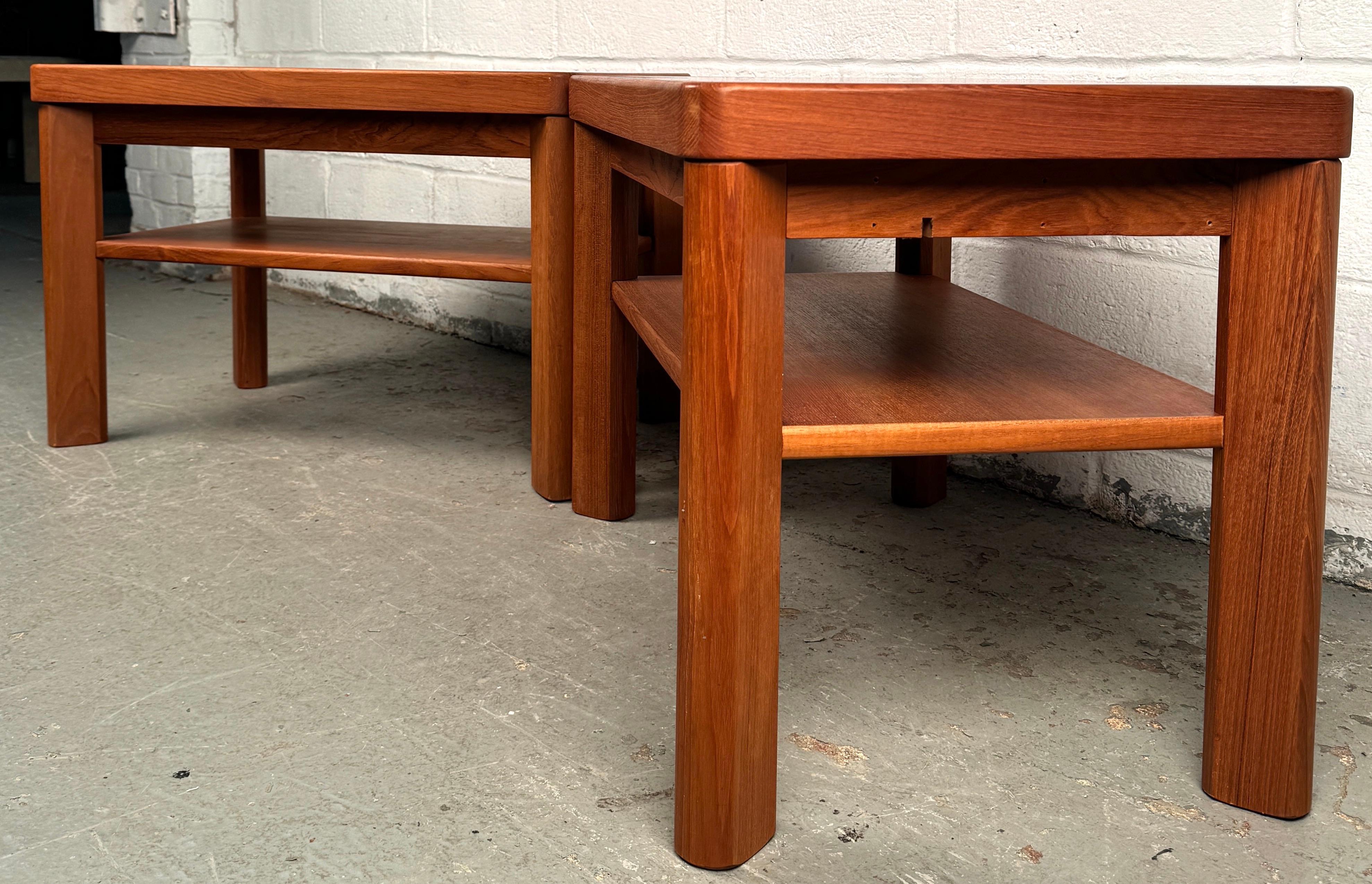 Tables d'extrémité en teck du milieu du siècle par Randers of Denmark Bon état - En vente à Brooklyn, NY