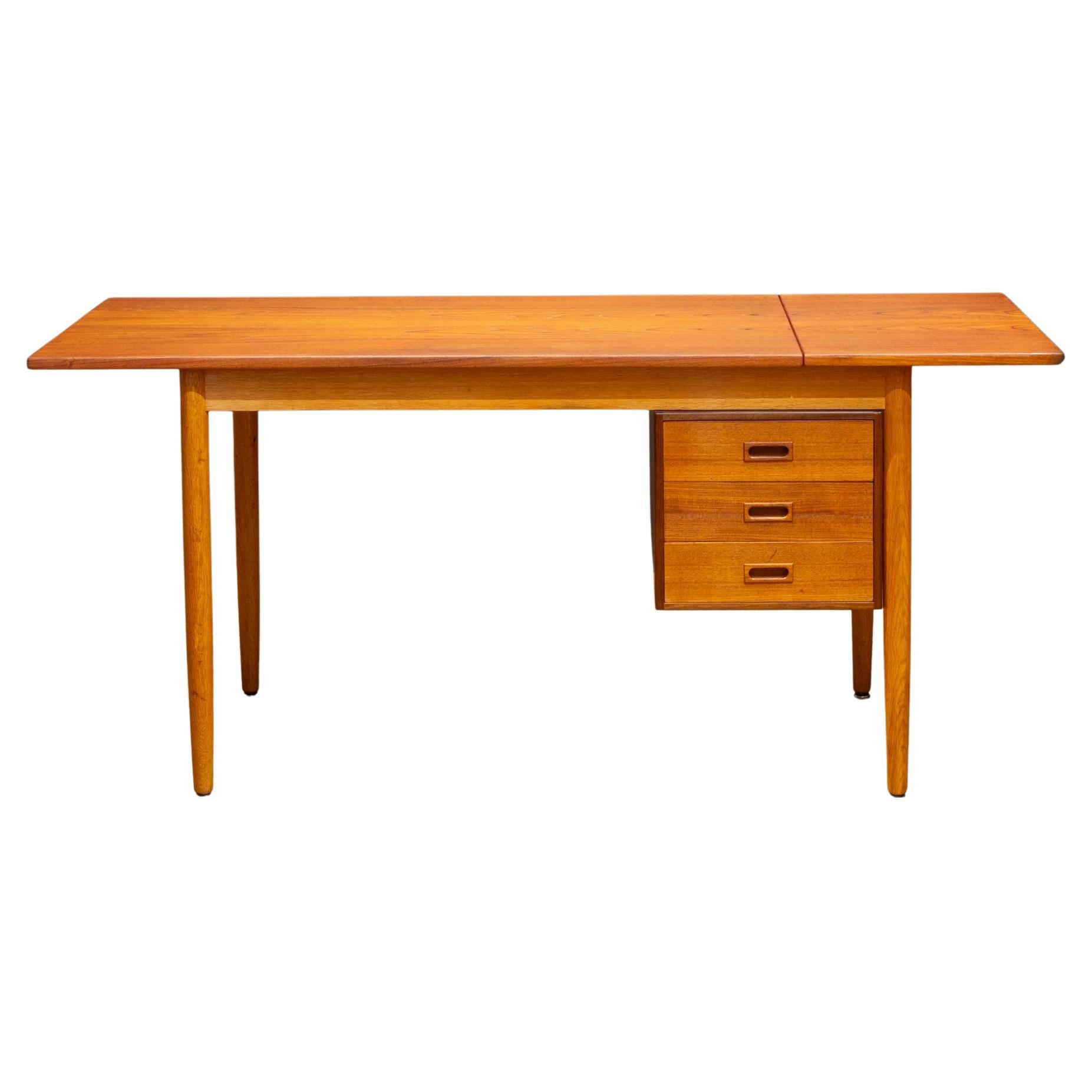 Mid-century Teak Expandable Desk with Sliding Drawers, Denmark c.1960