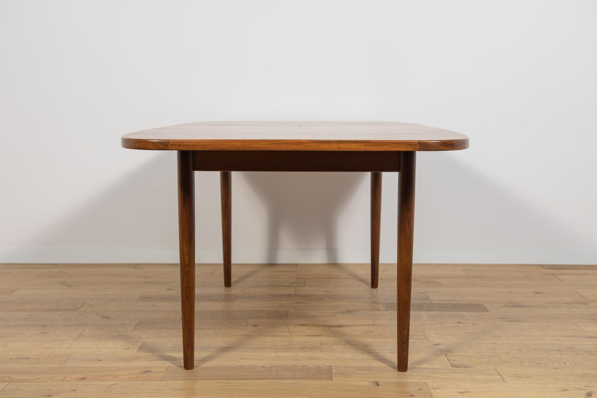 Mid-Century Teak Extendable Dining Table from G-Plan, 1960s For Sale 5