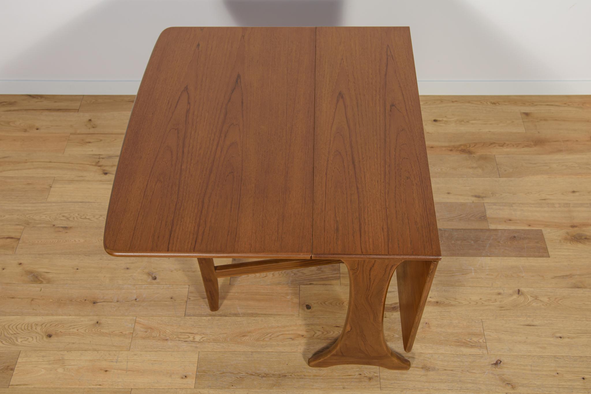 Mid-Century Teak Extendable Dining Table from G-Plan, 1960s For Sale 6