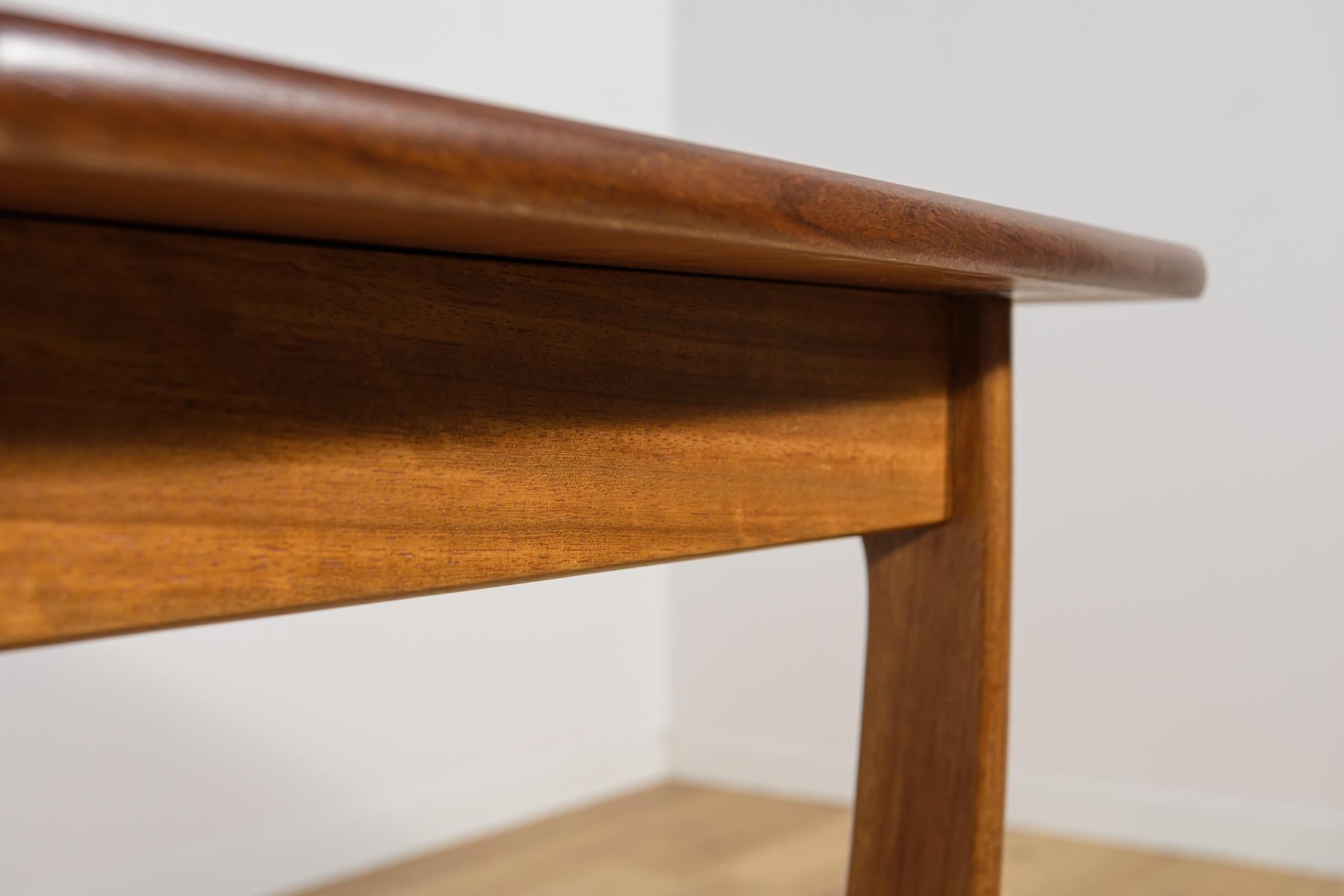 Mesa de comedor extensible de teca de mediados de siglo de G-Plan, años 60 en venta 9