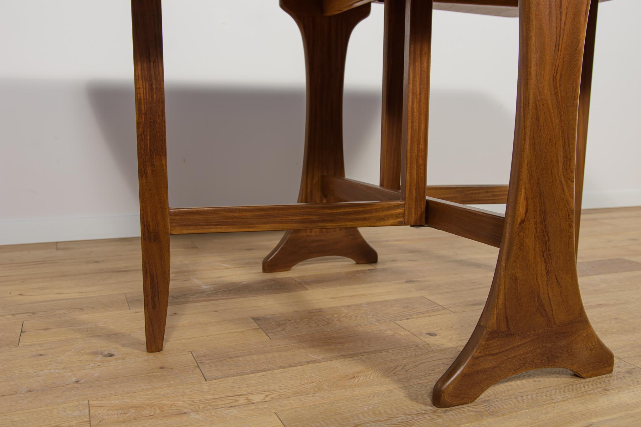 Mid-Century Teak Extendable Dining Table from G-Plan, 1960s For Sale 11
