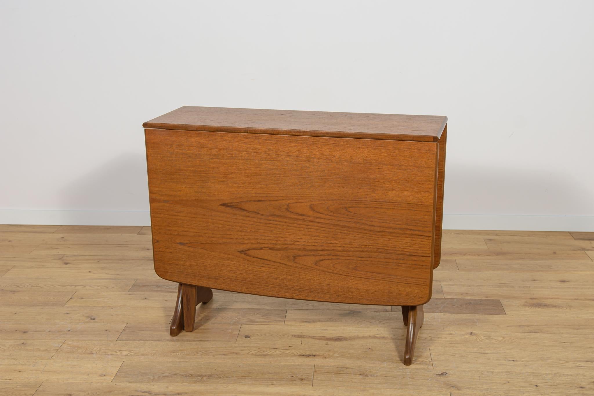 Woodwork Mid-Century Teak Extendable Dining Table from G-Plan, 1960s For Sale