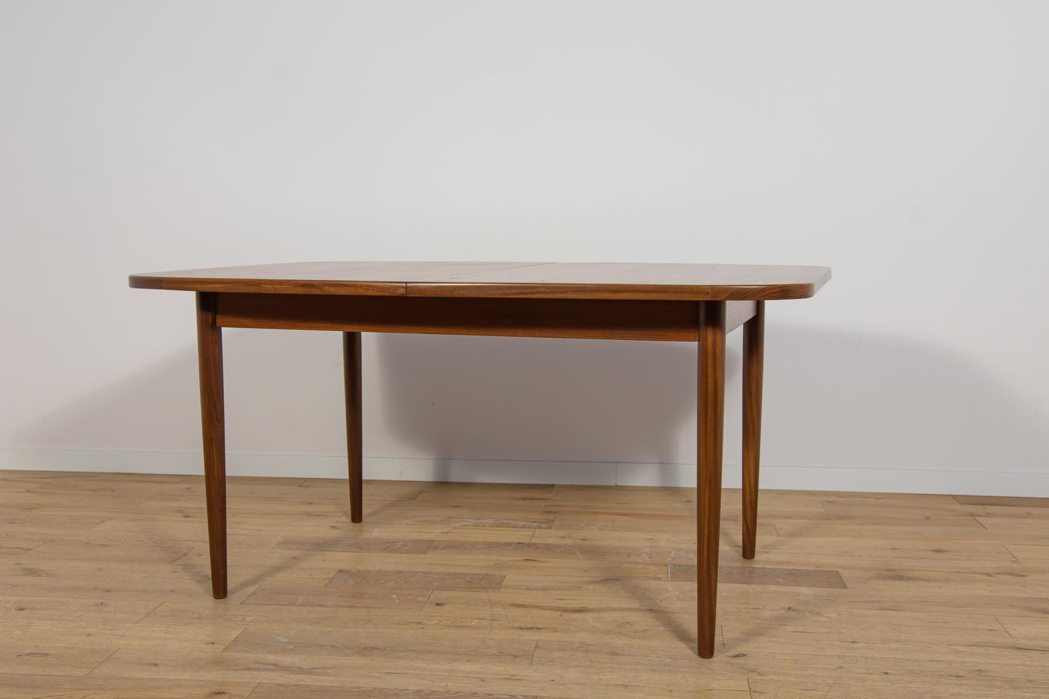 Woodwork Mid-Century Teak Extendable Dining Table from G-Plan, 1960s For Sale