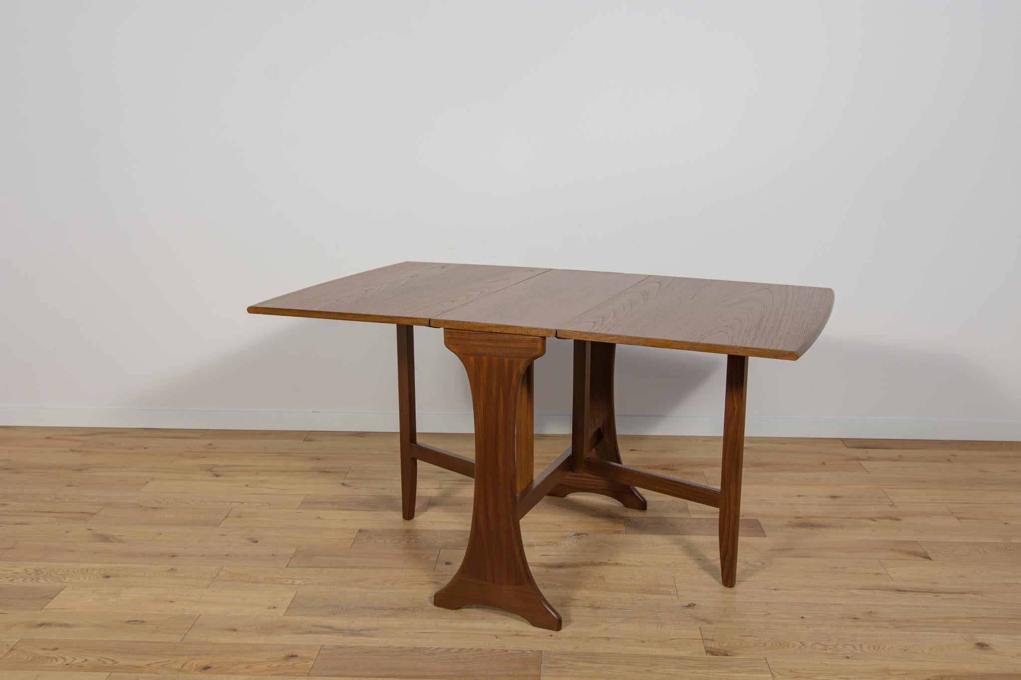 Metà XX secolo Tavolo da pranzo allungabile in teak di metà secolo di G-Plan, anni '60 in vendita
