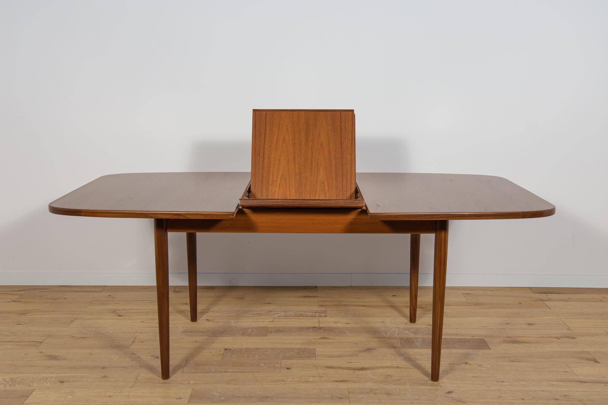 Mid-20th Century Mid-Century Teak Extendable Dining Table from G-Plan, 1960s For Sale