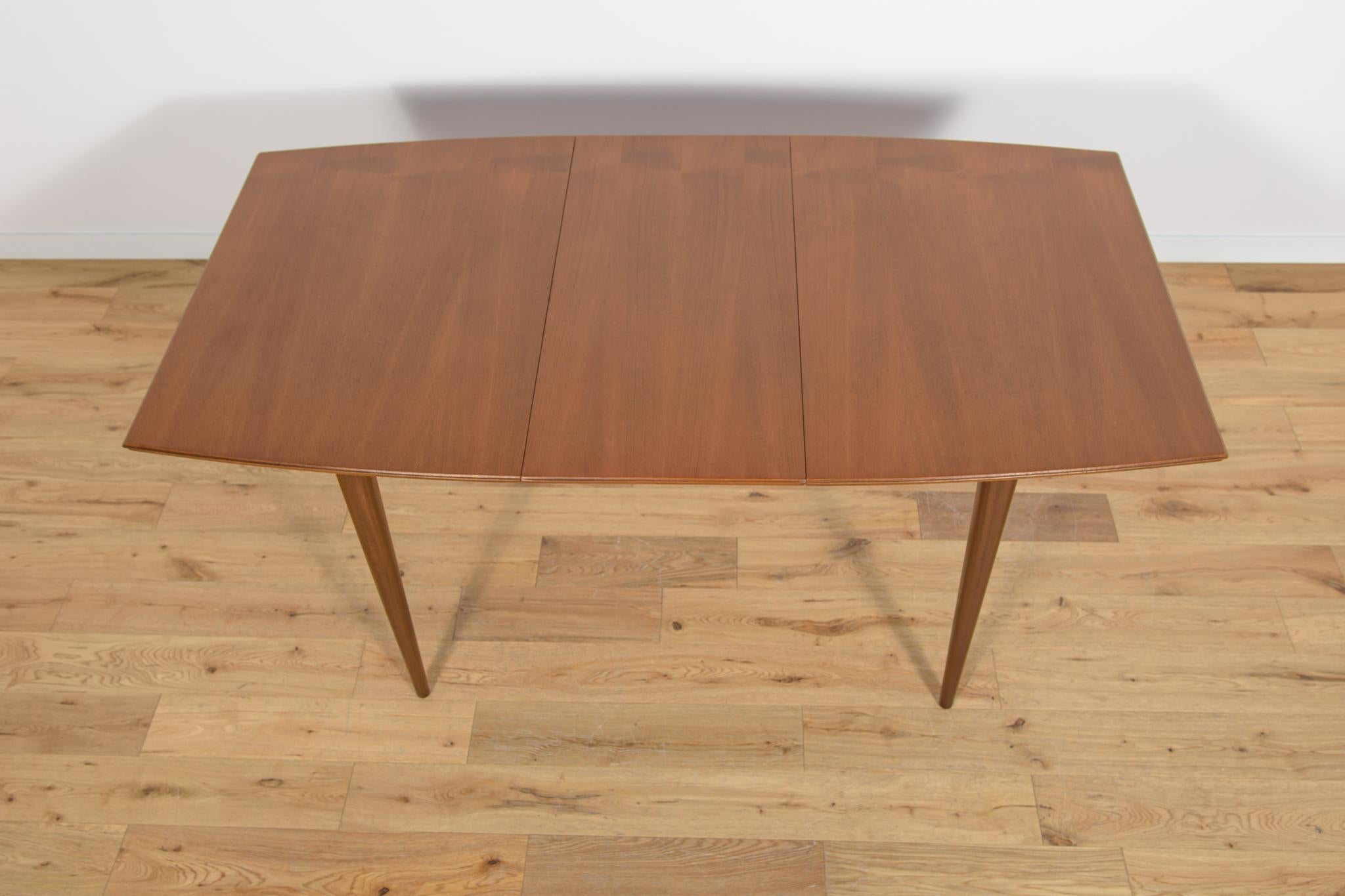 Mid-Century Teak Extendable Dining Table from McIntosh, 1960s For Sale 4