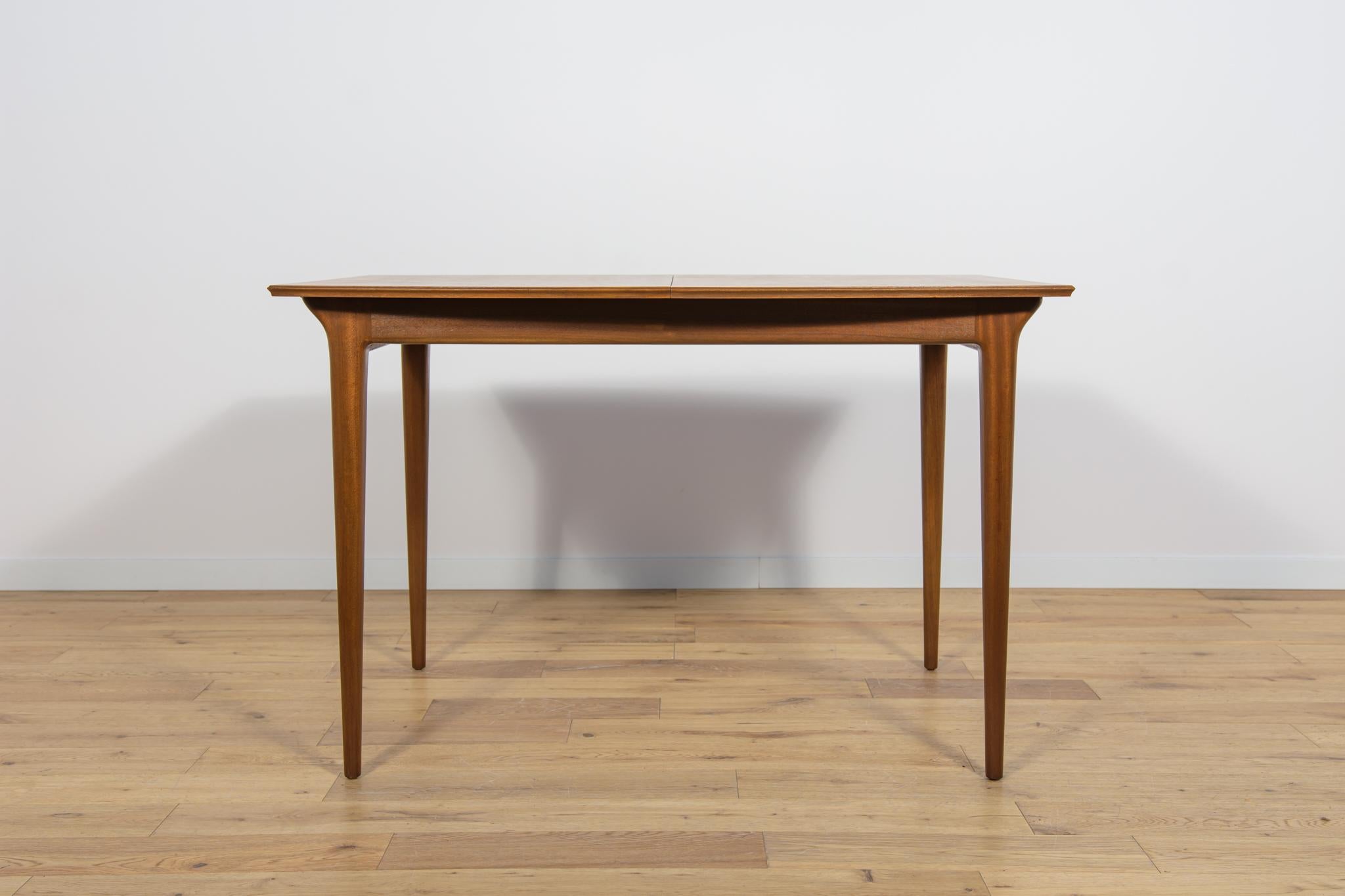 Mid-Century Modern Mid-Century Teak Extendable Dining Table from McIntosh, 1960s For Sale