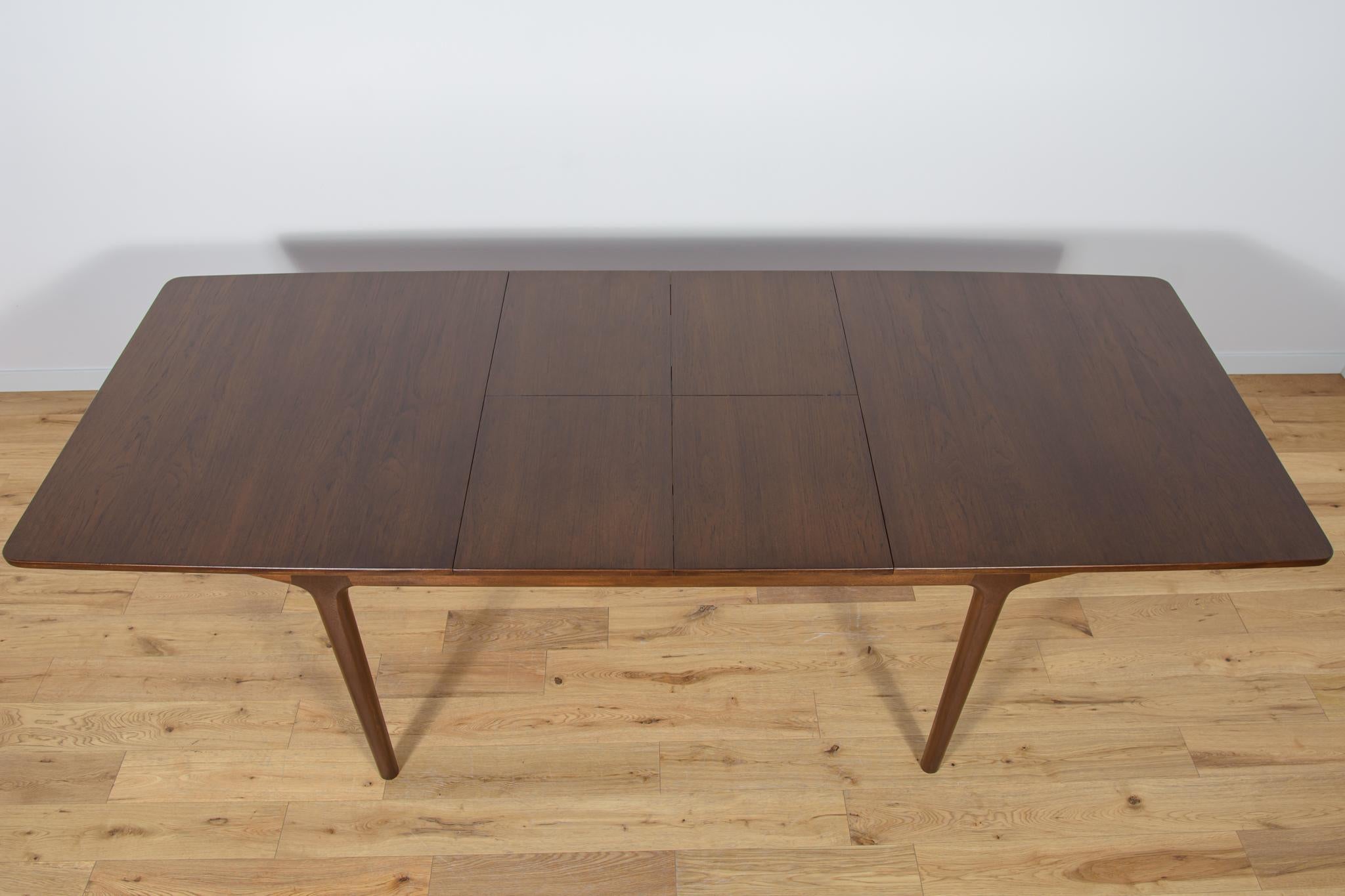 Mid-Century Teak Extendable Dining Table from McIntosh, 1960s 2