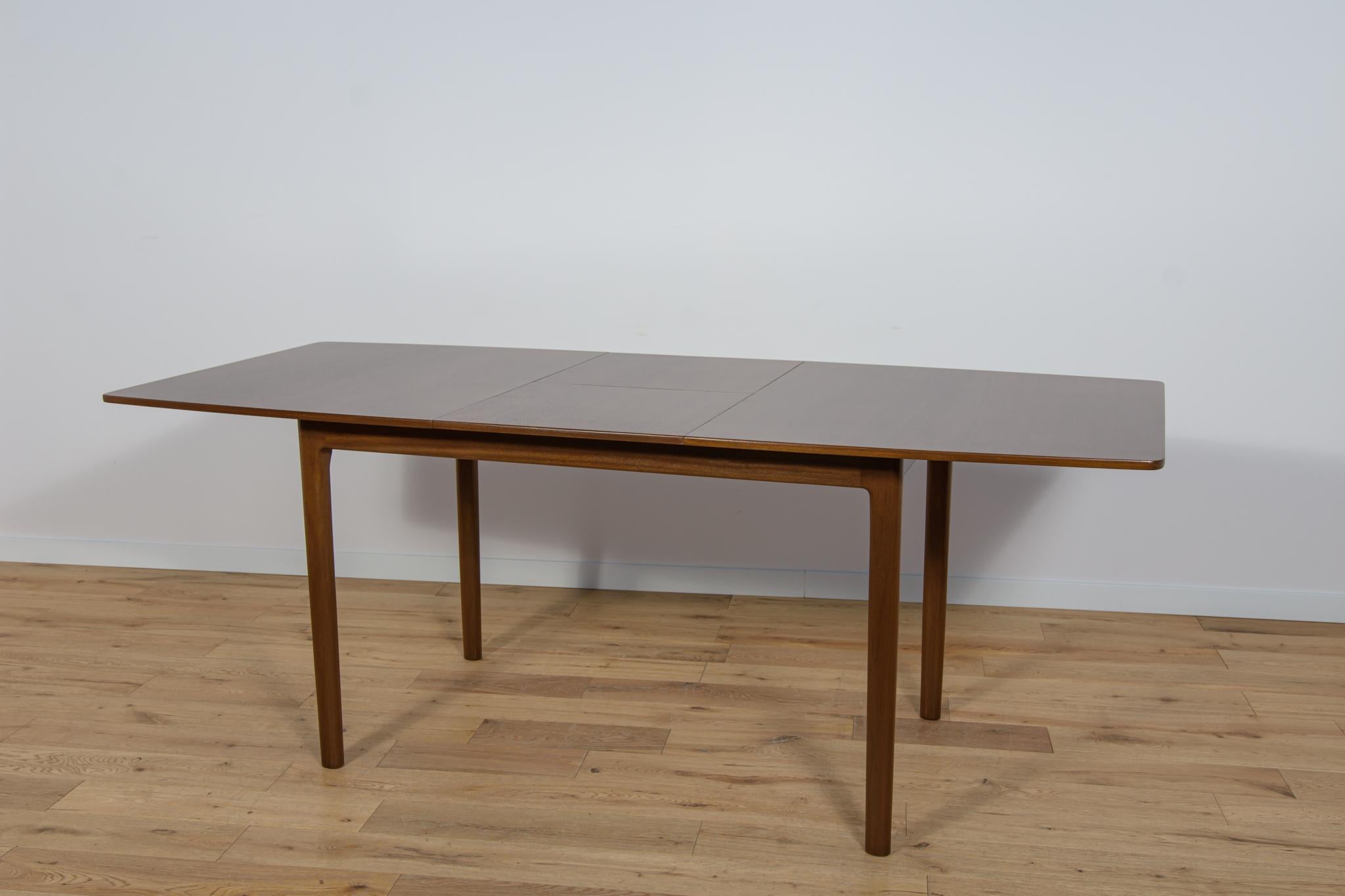 Mid-Century Teak Extendable Dining Table from McIntosh, United Knigdom, 1960s For Sale 3