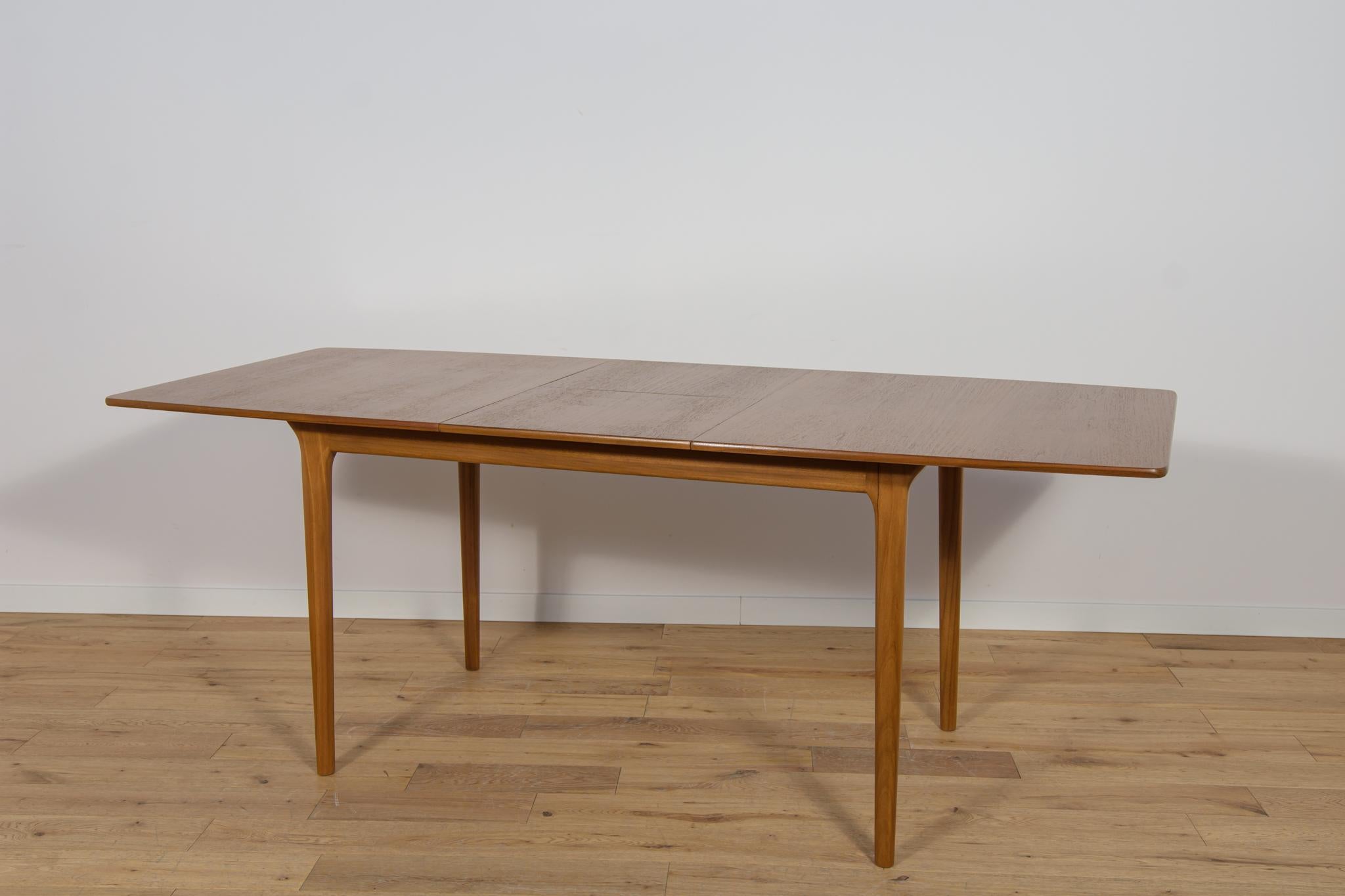 Mid-Century Teak Extendable Dining Table from McIntosh, United Knigdom, 1960s For Sale 5