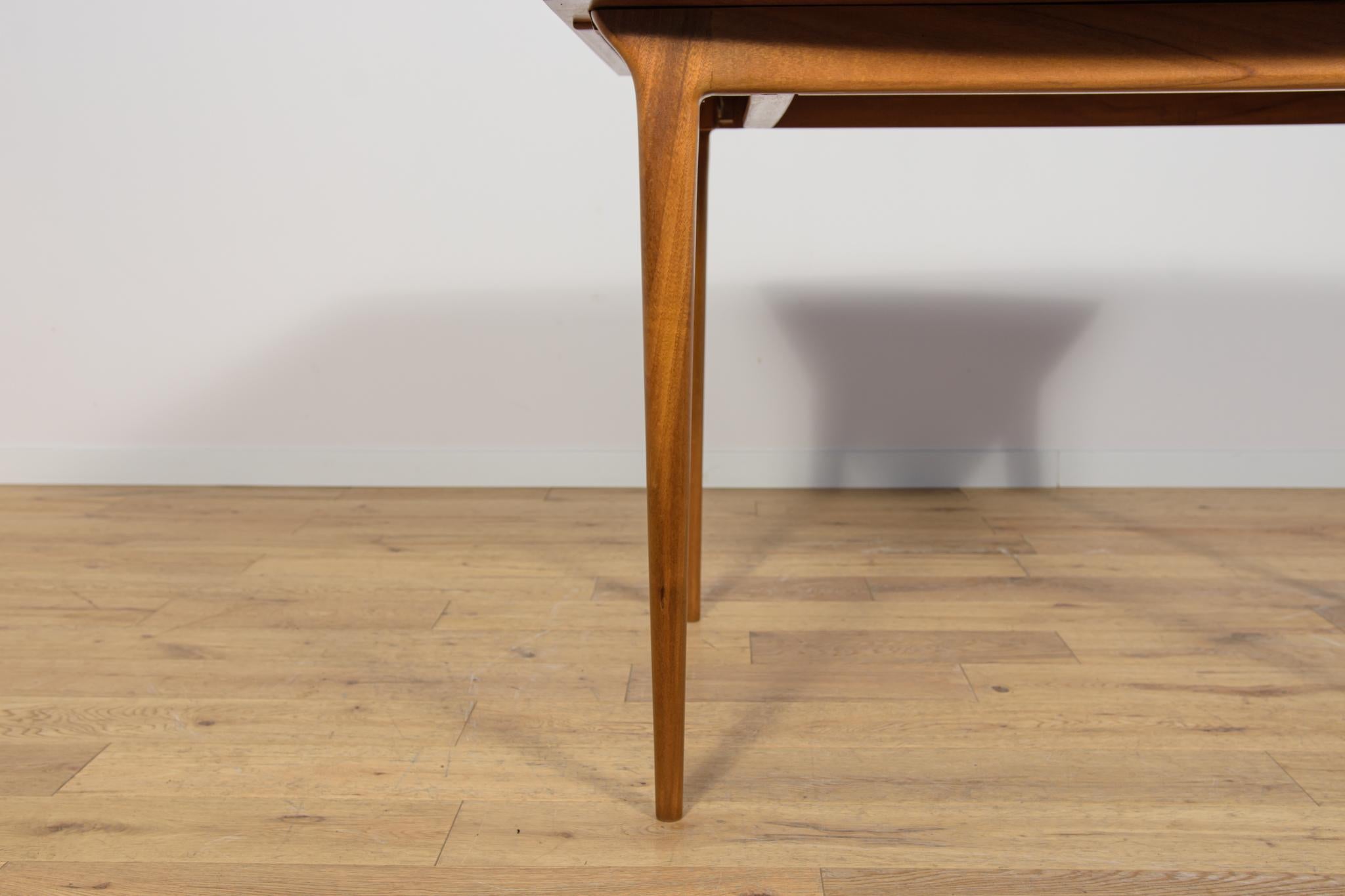 Mid-Century Teak Extendable Dining Table from McIntosh, United Knigdom, 1960s For Sale 8