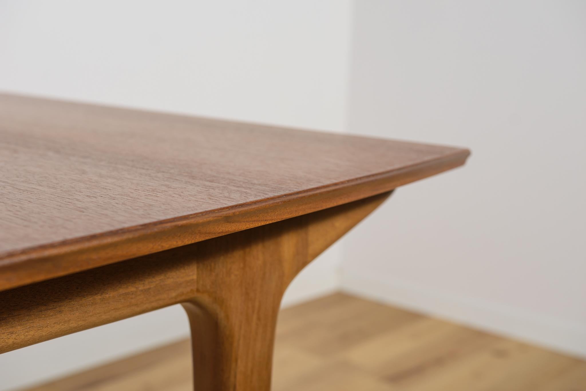Mid-Century Teak Extendable Dining Table from McIntosh, United Knigdom, 1960s For Sale 10