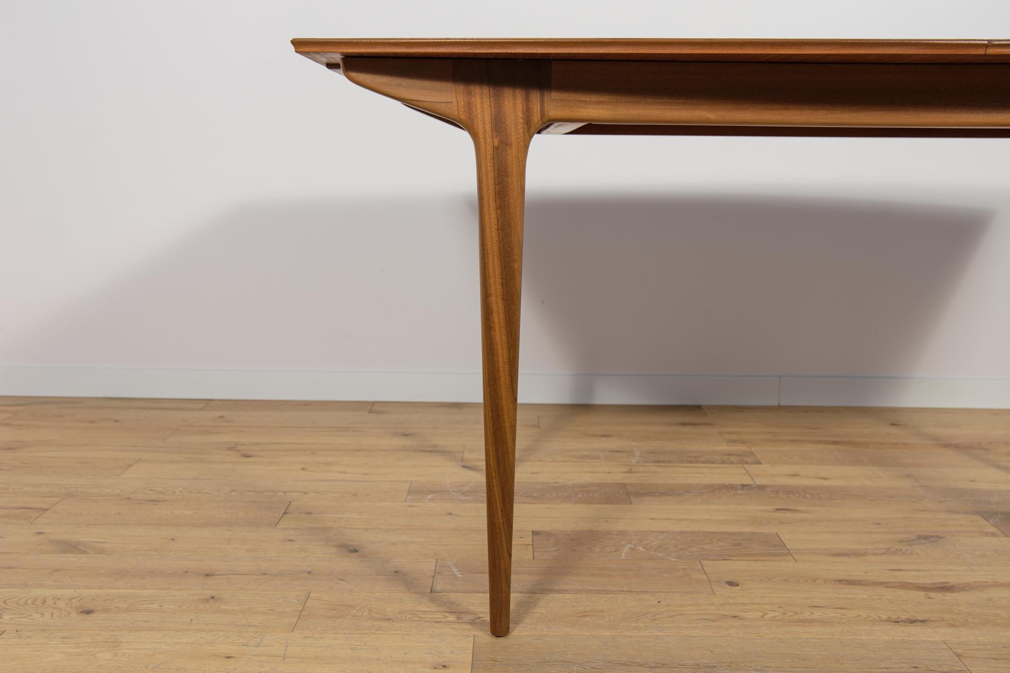 Mid-Century Teak Extendable Dining Table from McIntosh, United Knigdom, 1960s For Sale 11