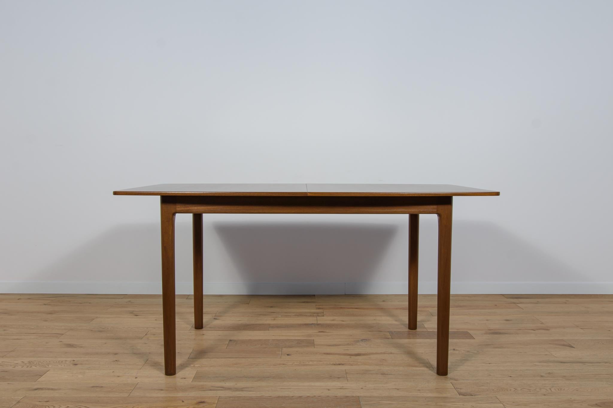 Mid-Century Modern Mid-Century Teak Extendable Dining Table from McIntosh, United Knigdom, 1960s For Sale