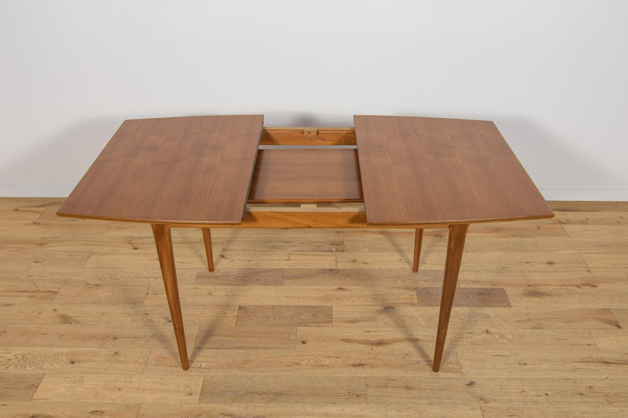 Mid-Century Teak Extendable Dining Table from McIntosh, United Knigdom, 1960s In Excellent Condition For Sale In GNIEZNO, 30