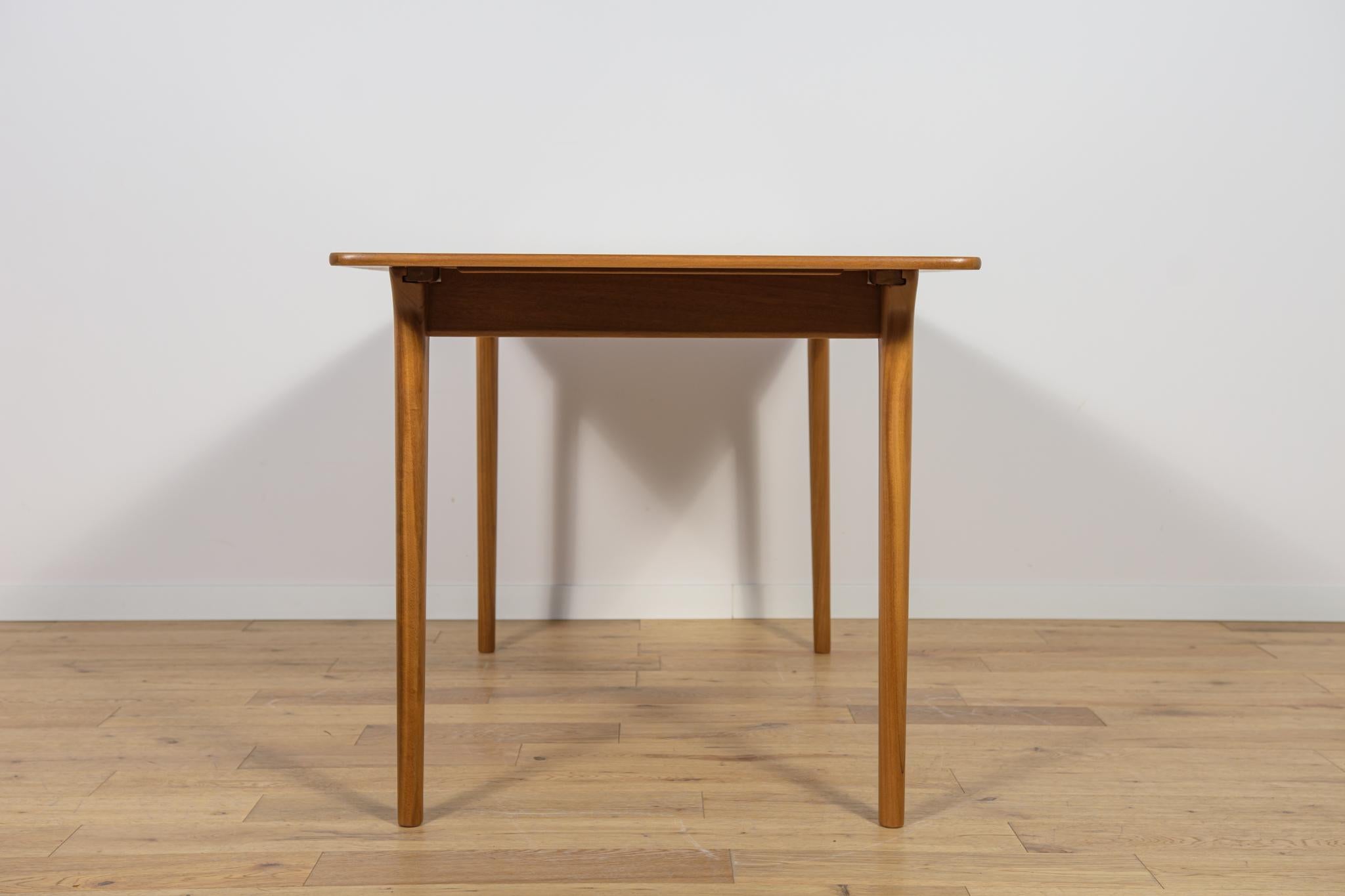 Mid-20th Century Mid-Century Teak Extendable Dining Table from McIntosh, United Knigdom, 1960s For Sale