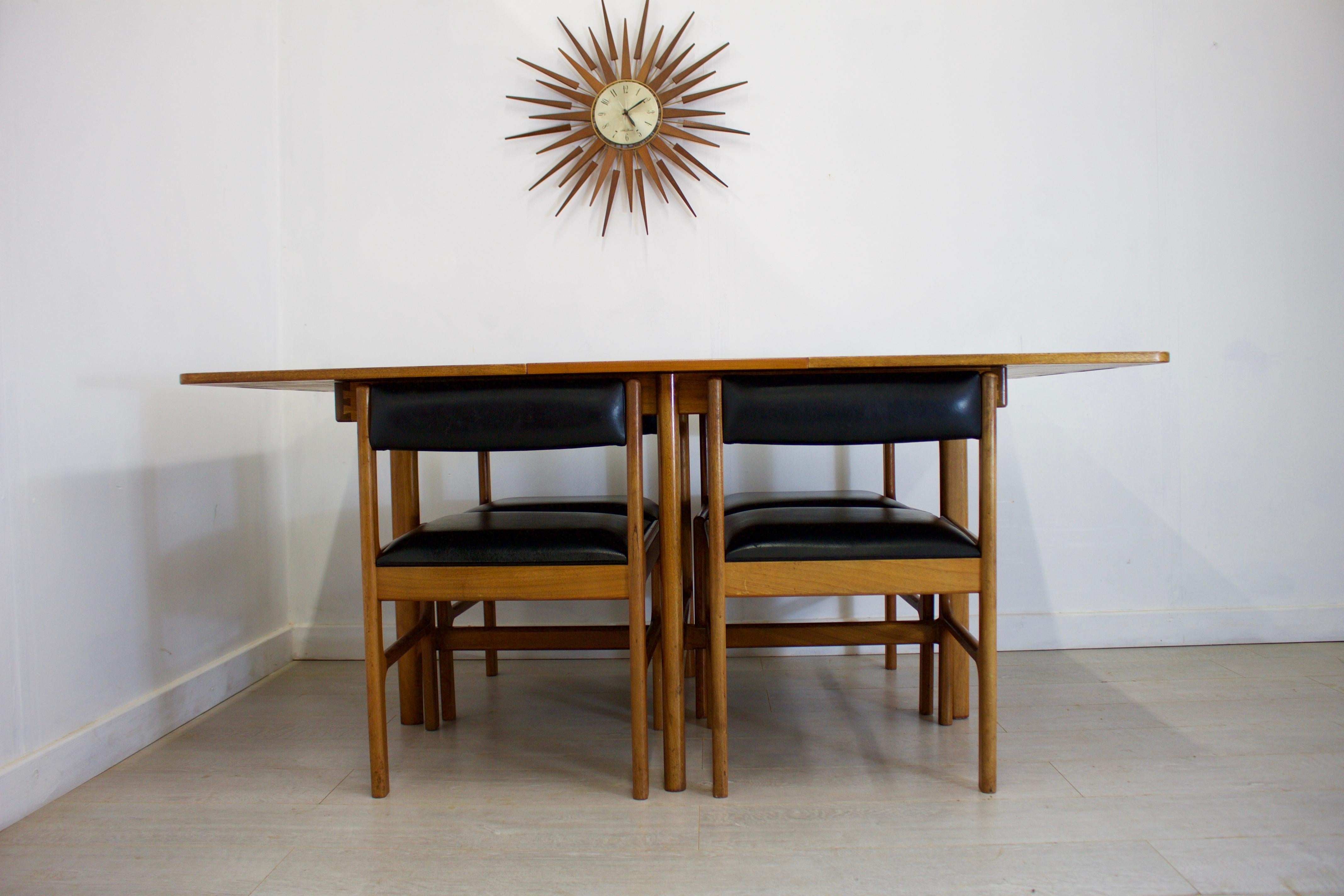 mcintosh dining table and chairs