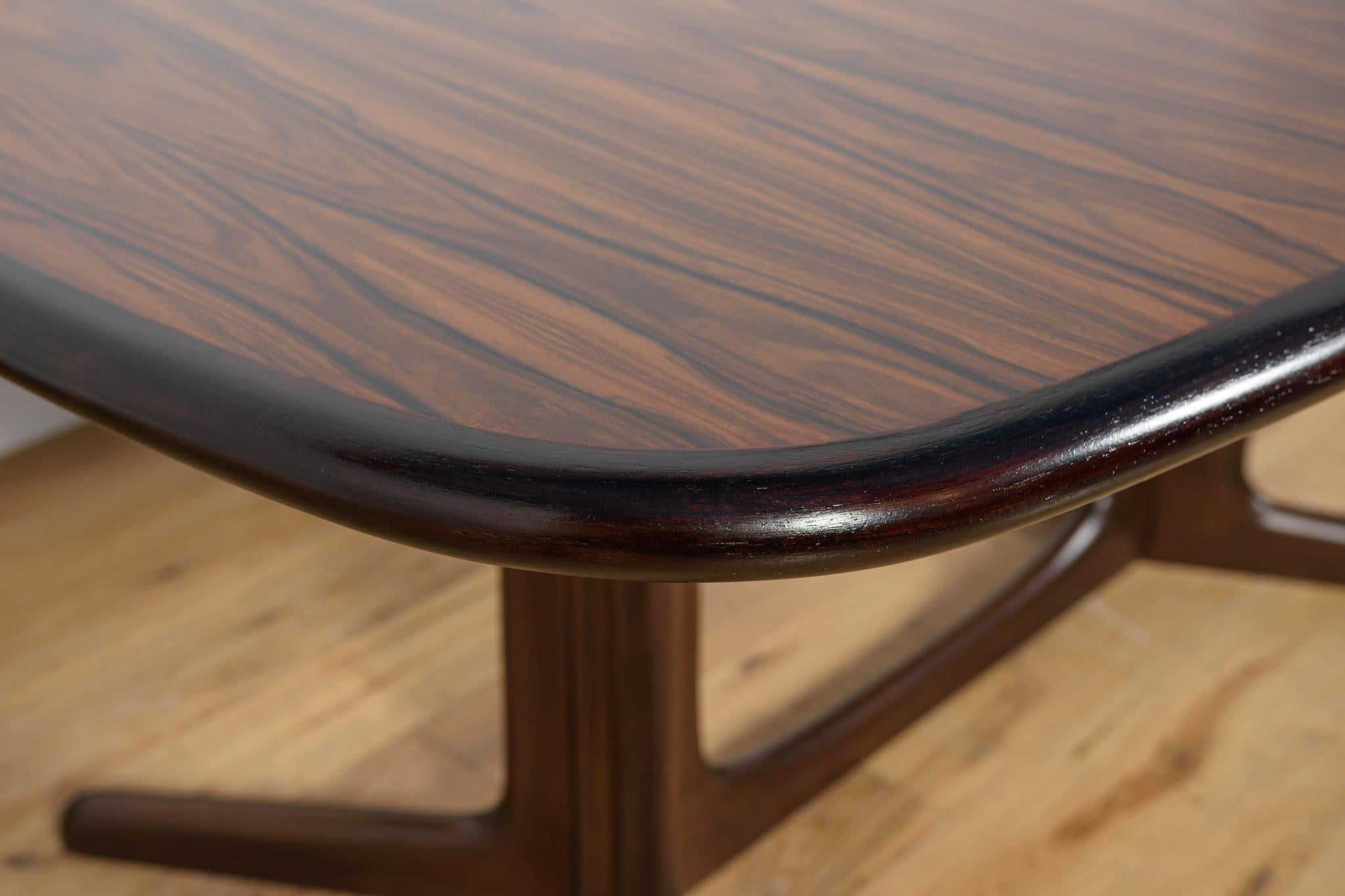Mesa extensible de teca de mediados de siglo by N.O. Møller para la fábrica de muebles Gudme. en venta 9