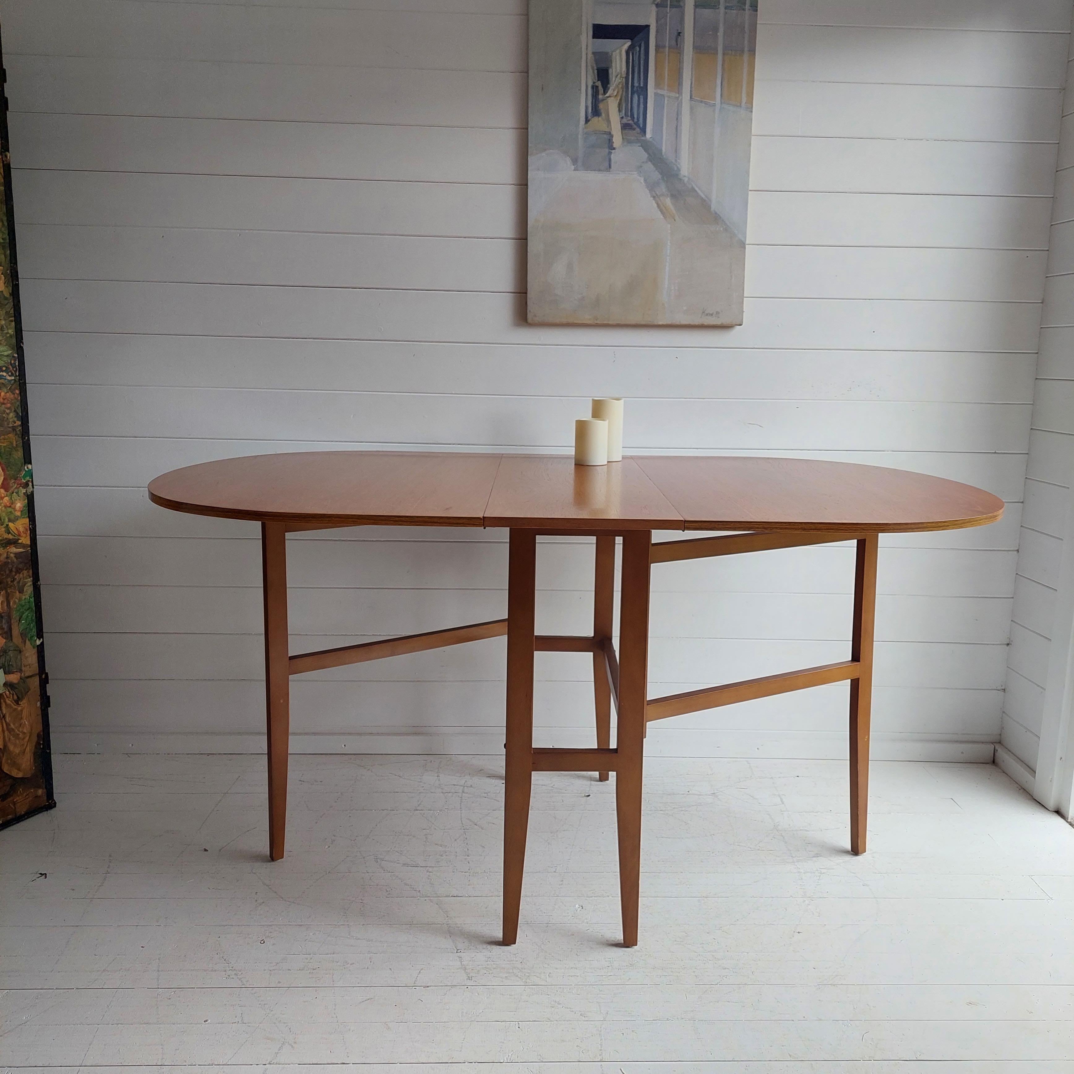 Mid Century Teak Extending Drop Leaf Gate Leg Dining Table 1960s In Good Condition In Leamington Spa, GB