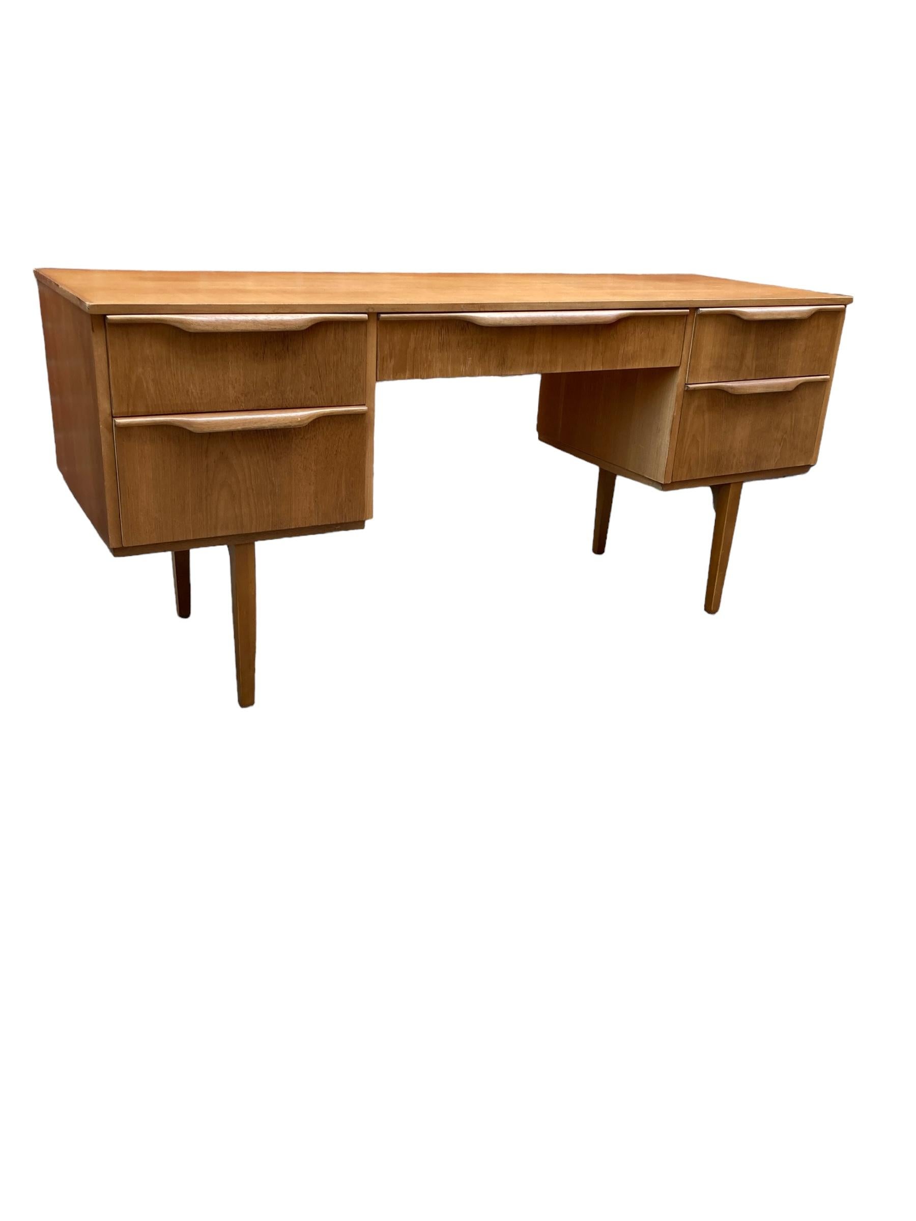 Mid Century Teak Five Drawer Austinsuite Low Desk/Dresser For Sale 4