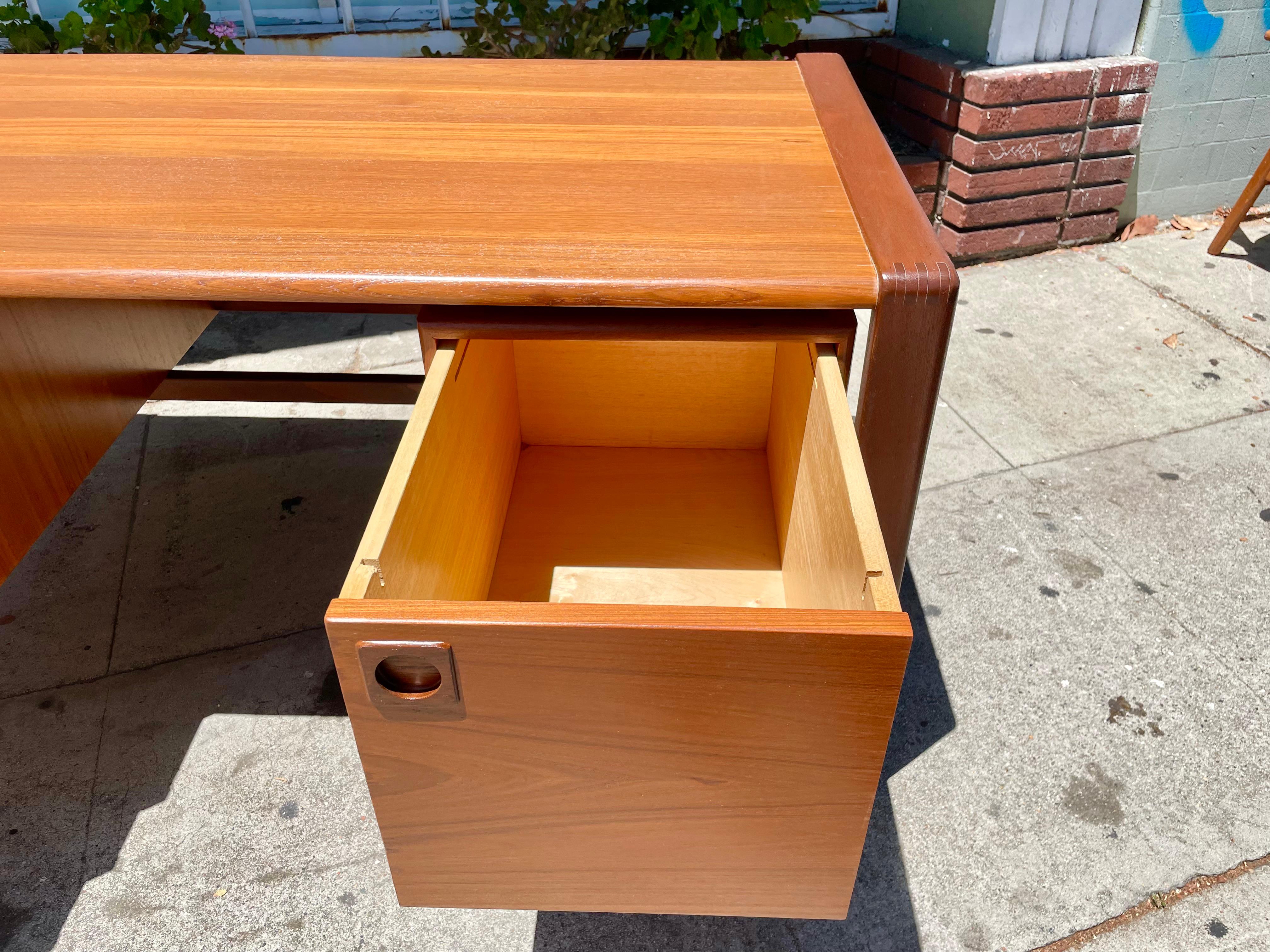 Mid Century Teak Floating Top Executive Desk by H.P Hansen 7