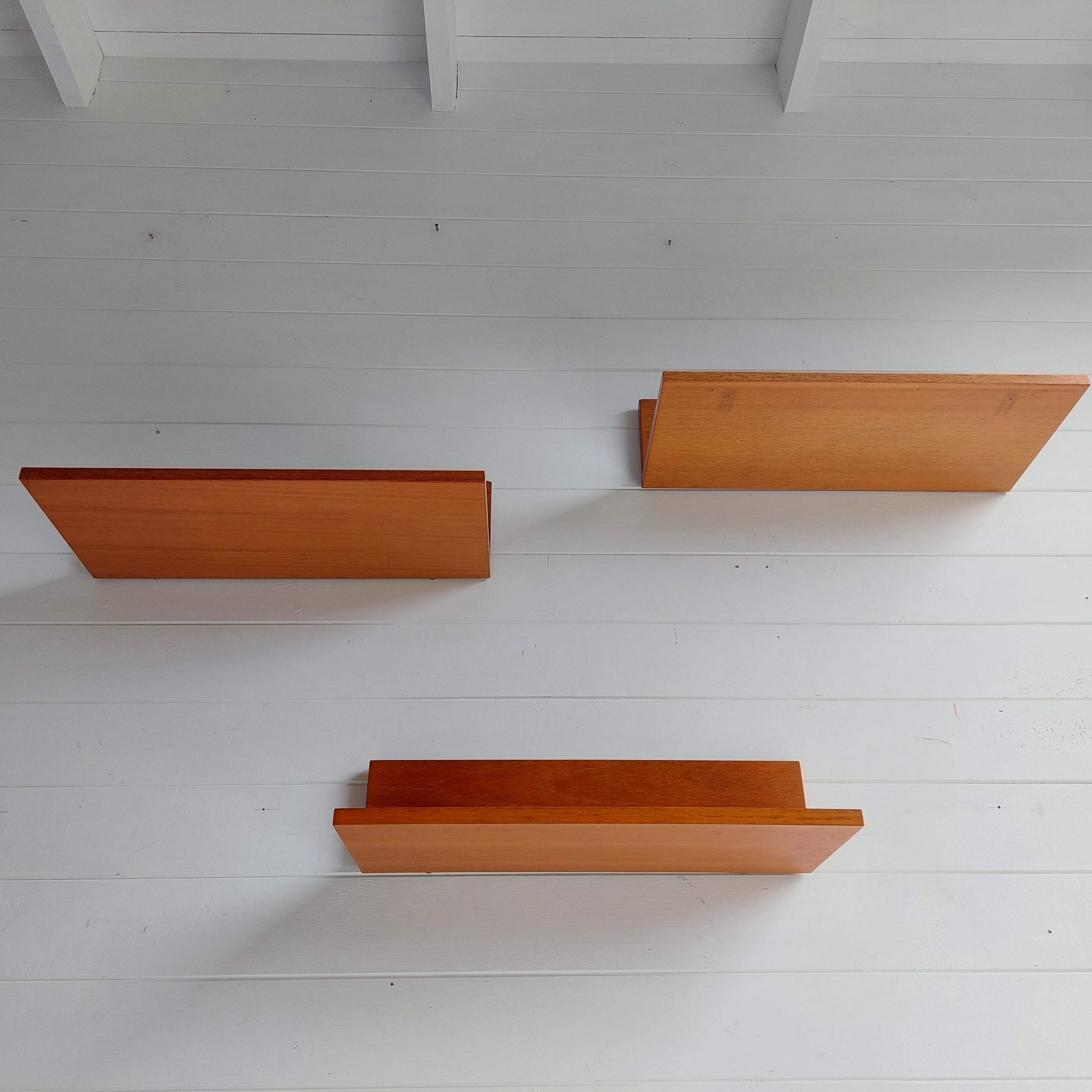 Mid century Teak floating wall shelf shelves  Beaver and Tapley 70s, set of 3 8