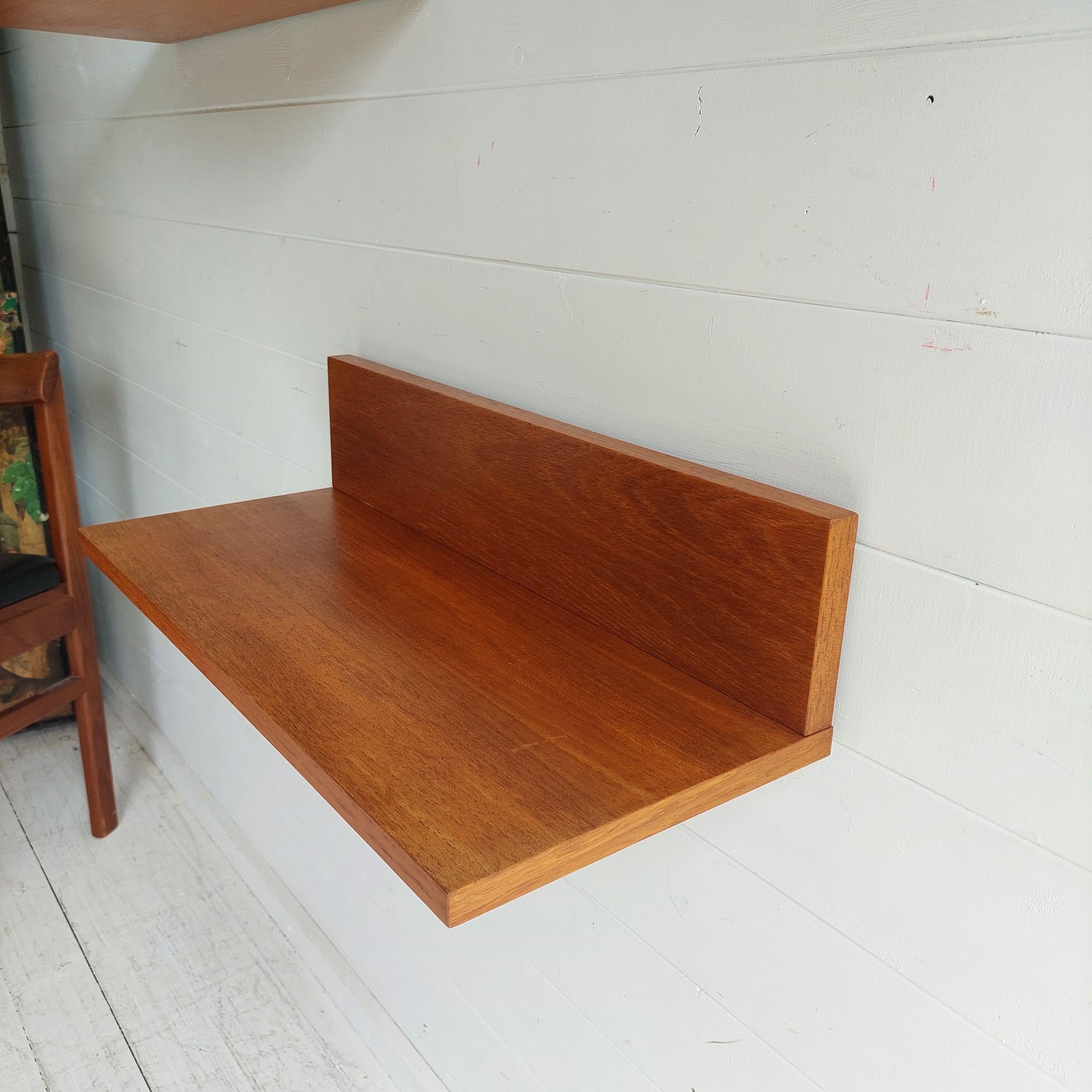 Mid century Teak floating wall shelf shelves  Beaver and Tapley 70s, set of 3 3
