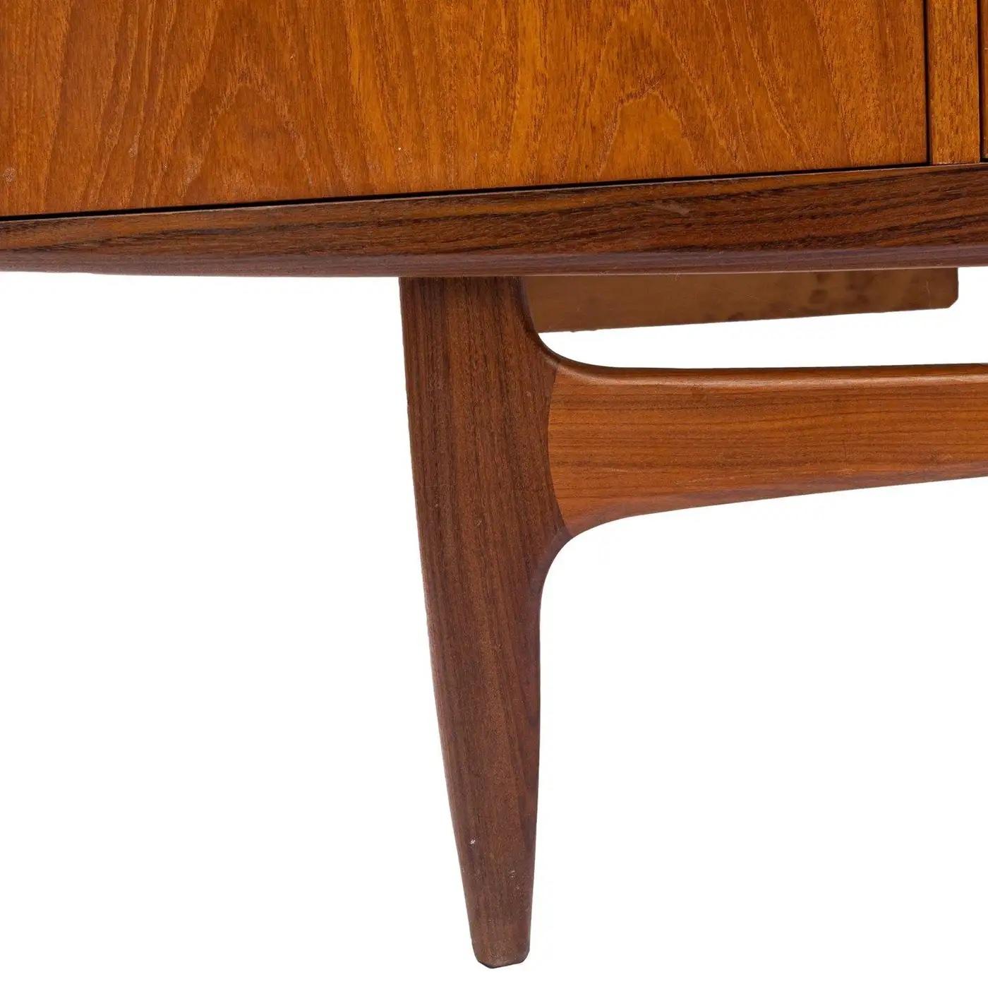 Mid-Century Teak Fresco Sideboard by v. Wilkins for G Plan, English, Ca. 1960 For Sale 10